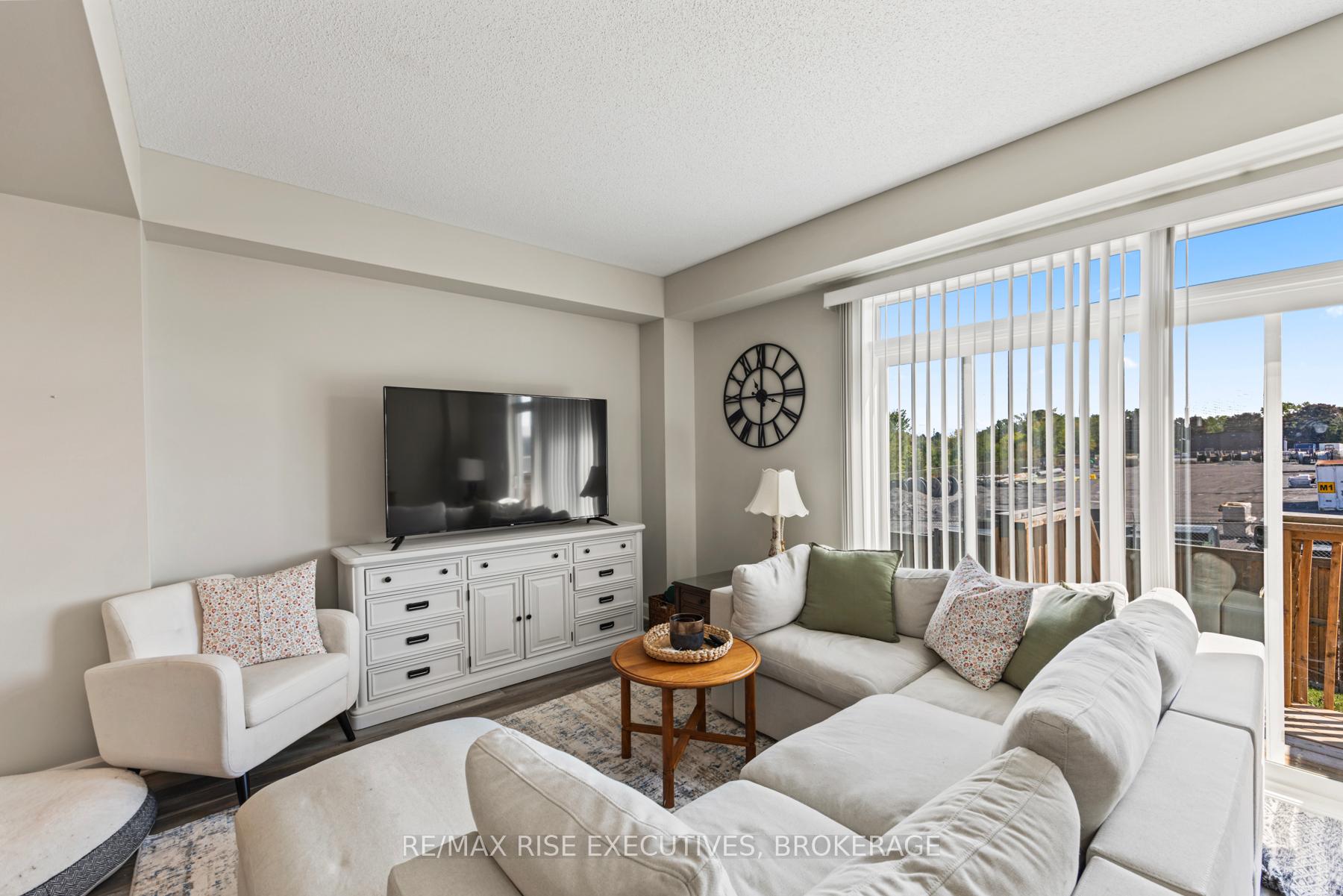 Photo 20 of 1219 Max Crescent, Kingston, City Northwest — HOMEH
