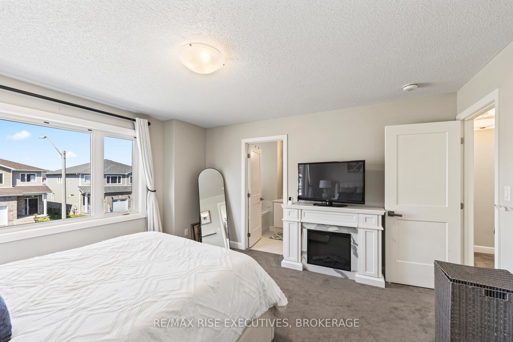 Photo 31 of 1219 Max Crescent, Kingston, City Northwest — HOMEH