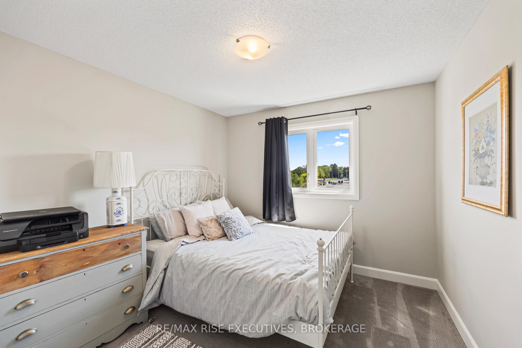 Photo 37 of 1219 Max Crescent, Kingston, City Northwest — HOMEH