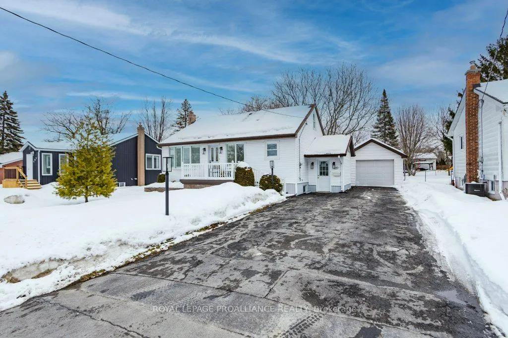 Photo 2 of 119 Lemoine Street, Belleville, Belleville Ward — HOMEH