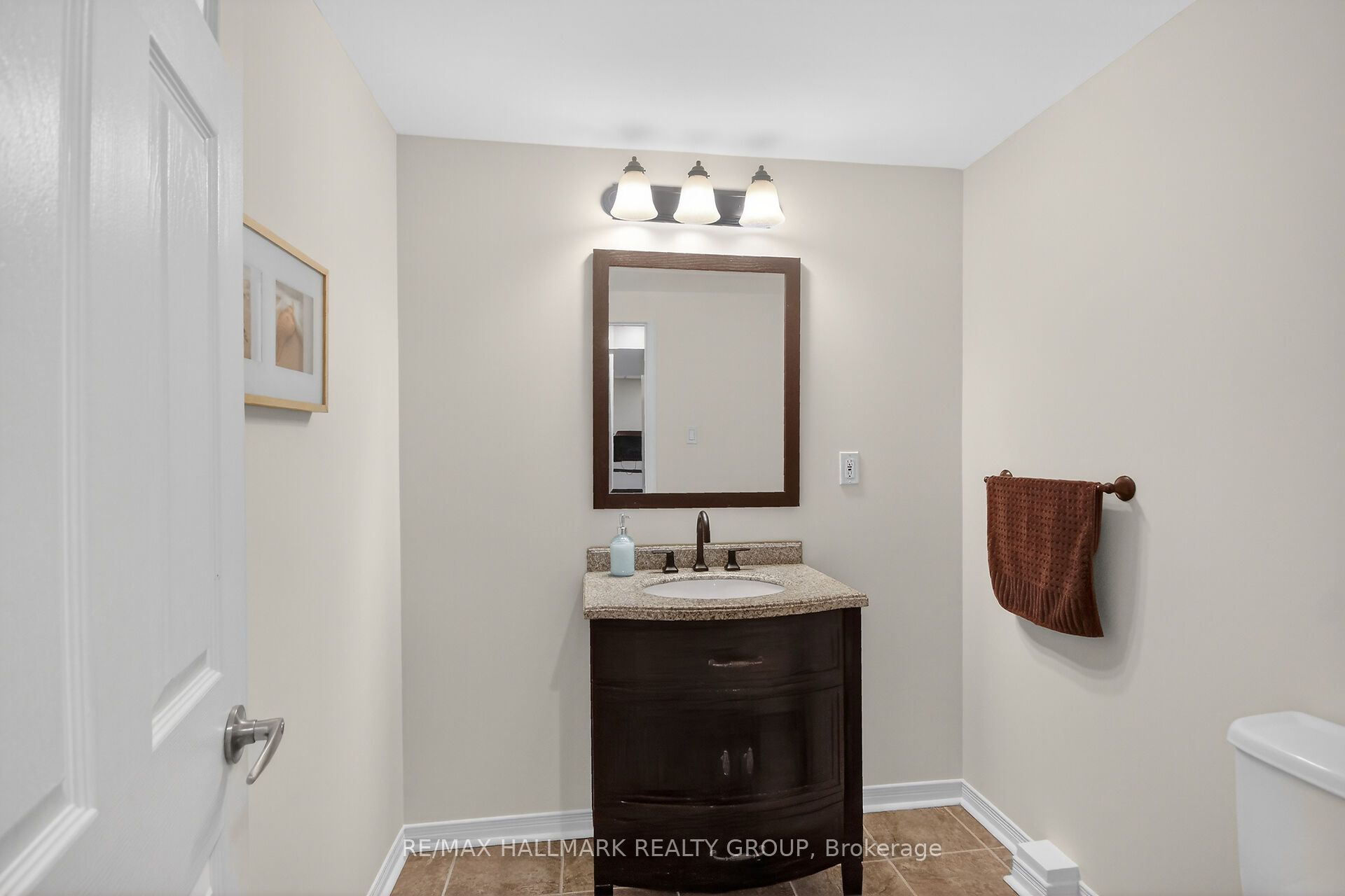 Photo 18 of 1 Catterick Crescent, Ottawa, Kanata - Morgan's Grant/South March — HOMEH