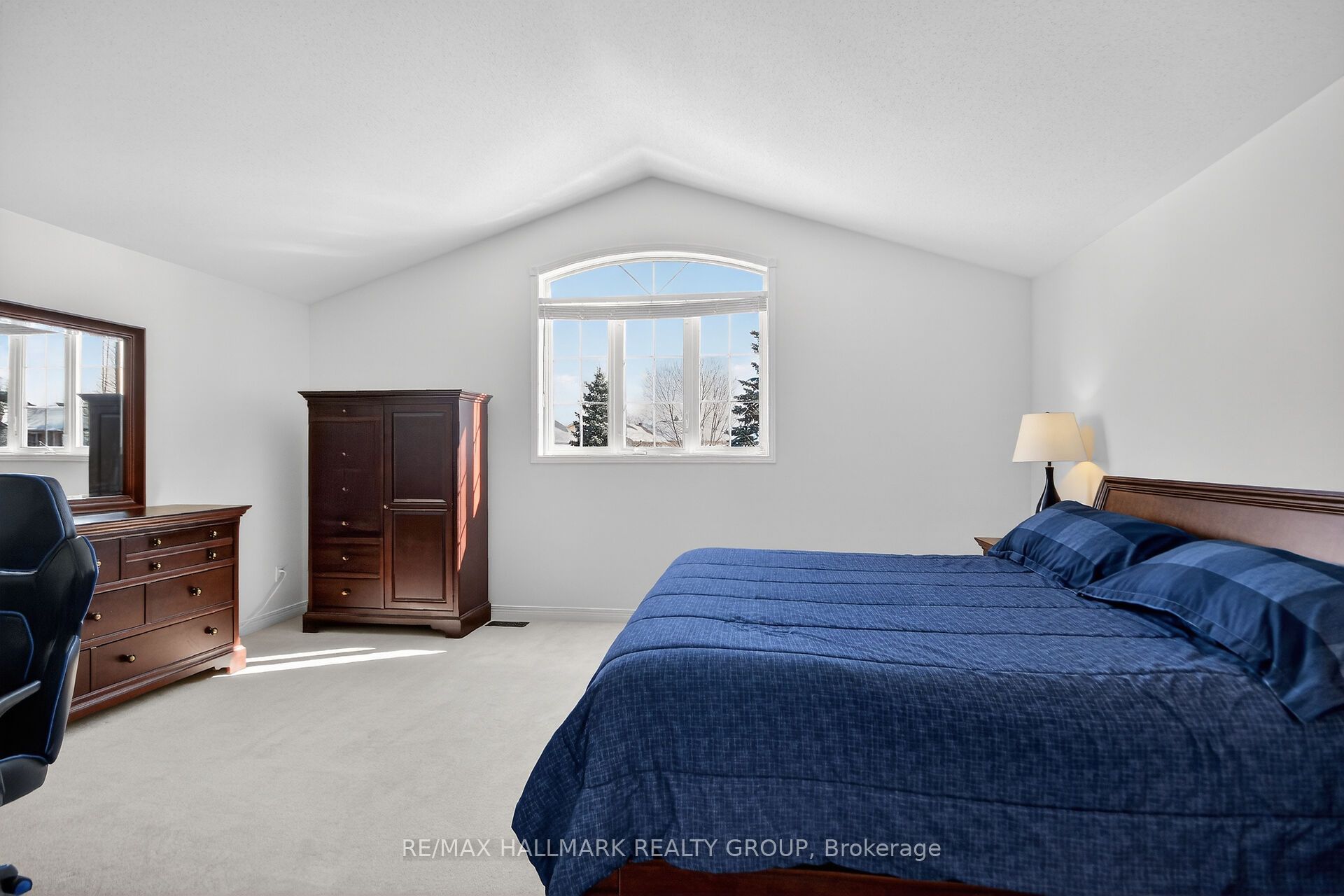 Photo 20 of 1 Catterick Crescent, Ottawa, Kanata - Morgan's Grant/South March — HOMEH