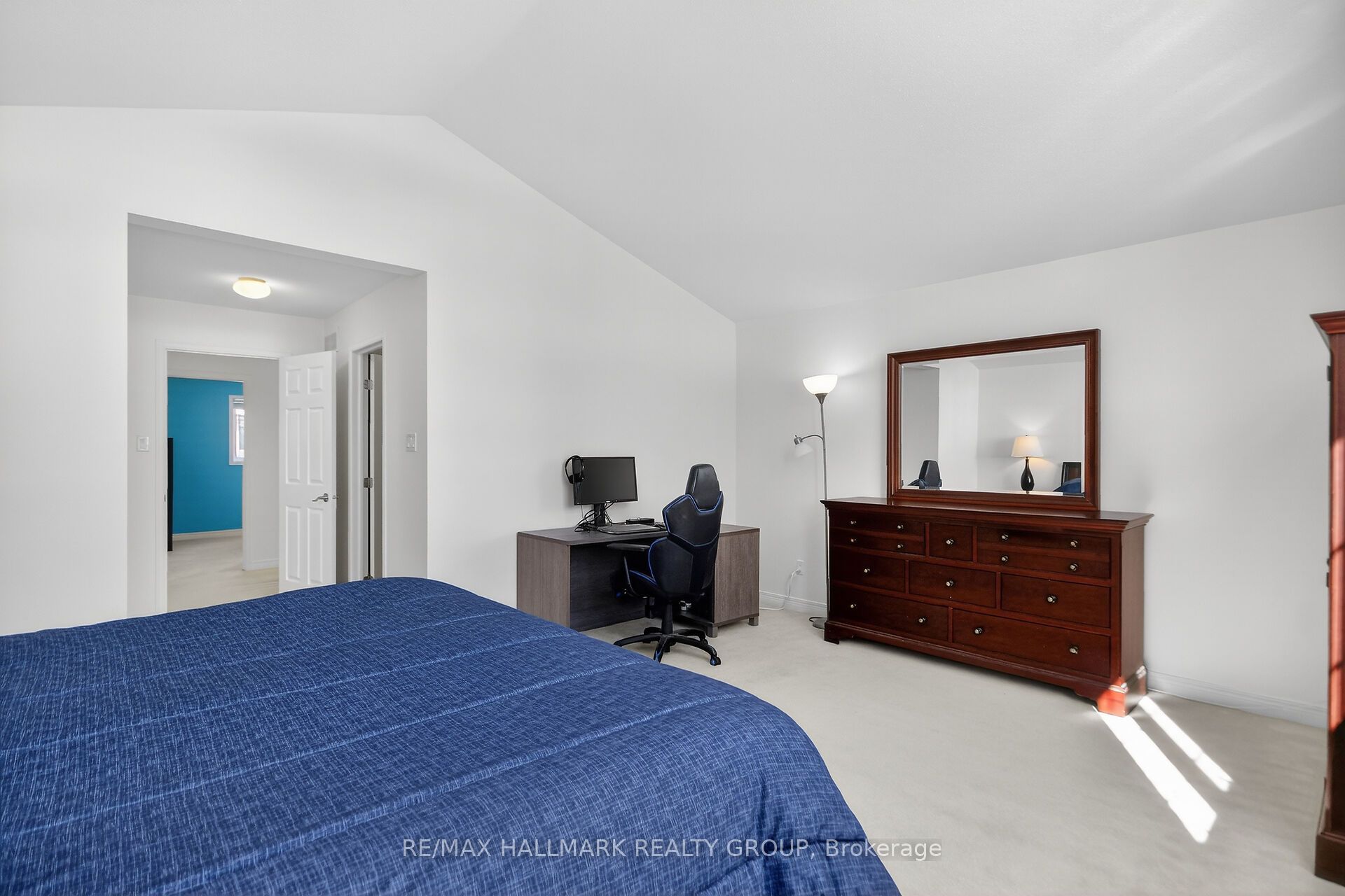 Photo 21 of 1 Catterick Crescent, Ottawa, Kanata - Morgan's Grant/South March — HOMEH