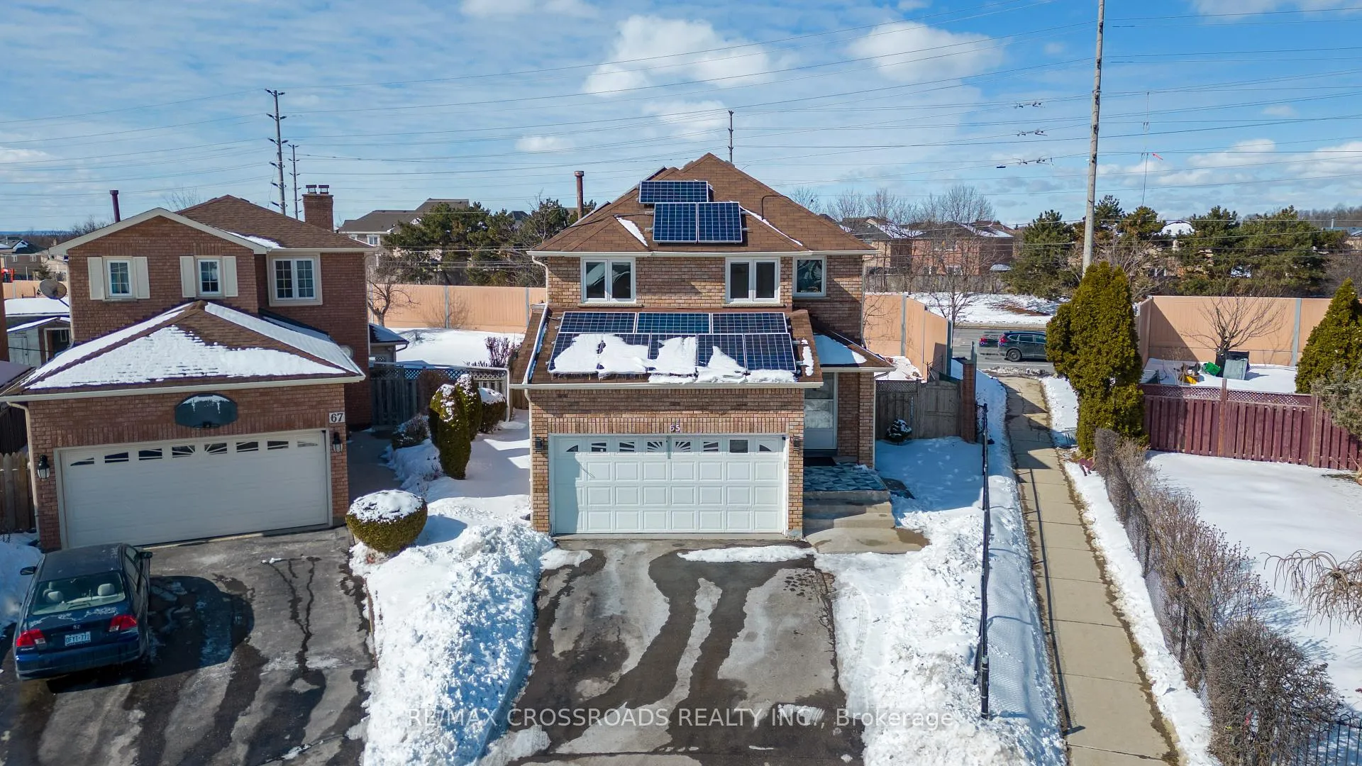 Photo 3 of 65 Creditstone Road, Brampton, Fletcher's Creek South — HOMEH