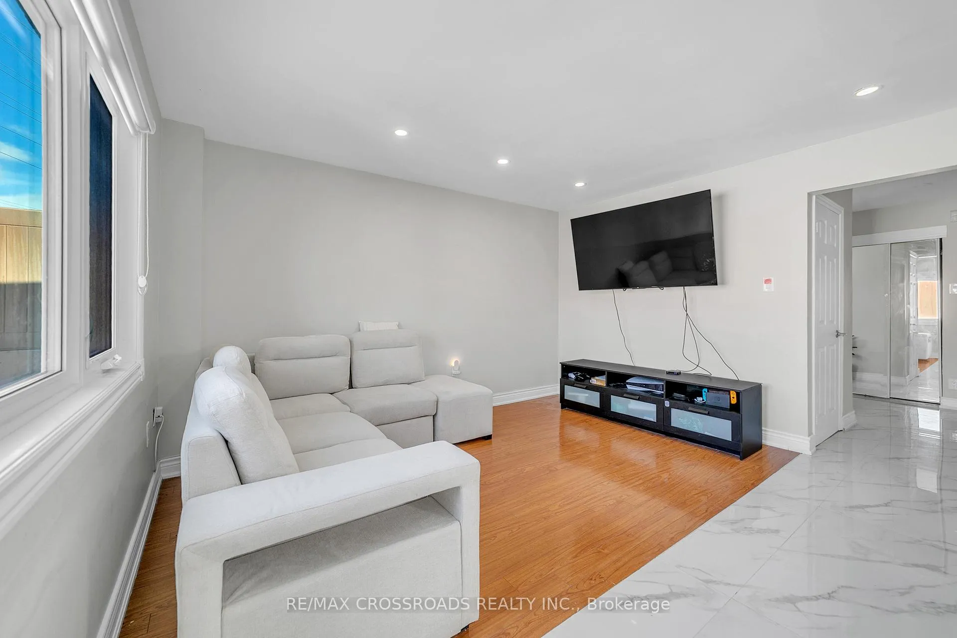 Photo 9 of 65 Creditstone Road, Brampton, Fletcher's Creek South — HOMEH