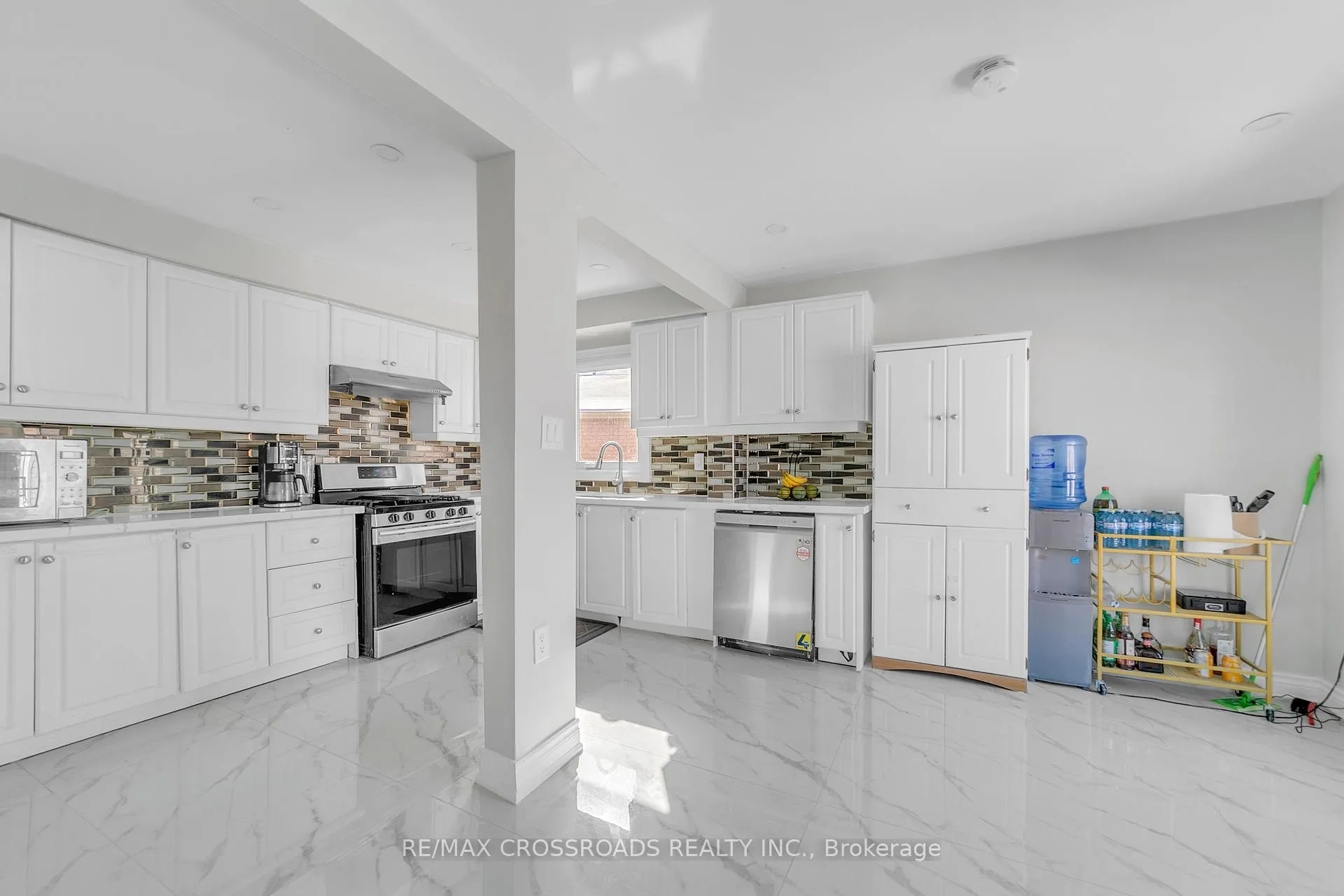 Photo 10 of 65 Creditstone Road, Brampton, Fletcher's Creek South — HOMEH