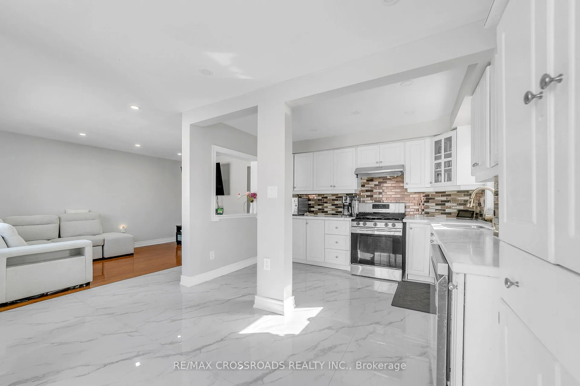 Photo 13 of 65 Creditstone Road, Brampton, Fletcher's Creek South — HOMEH