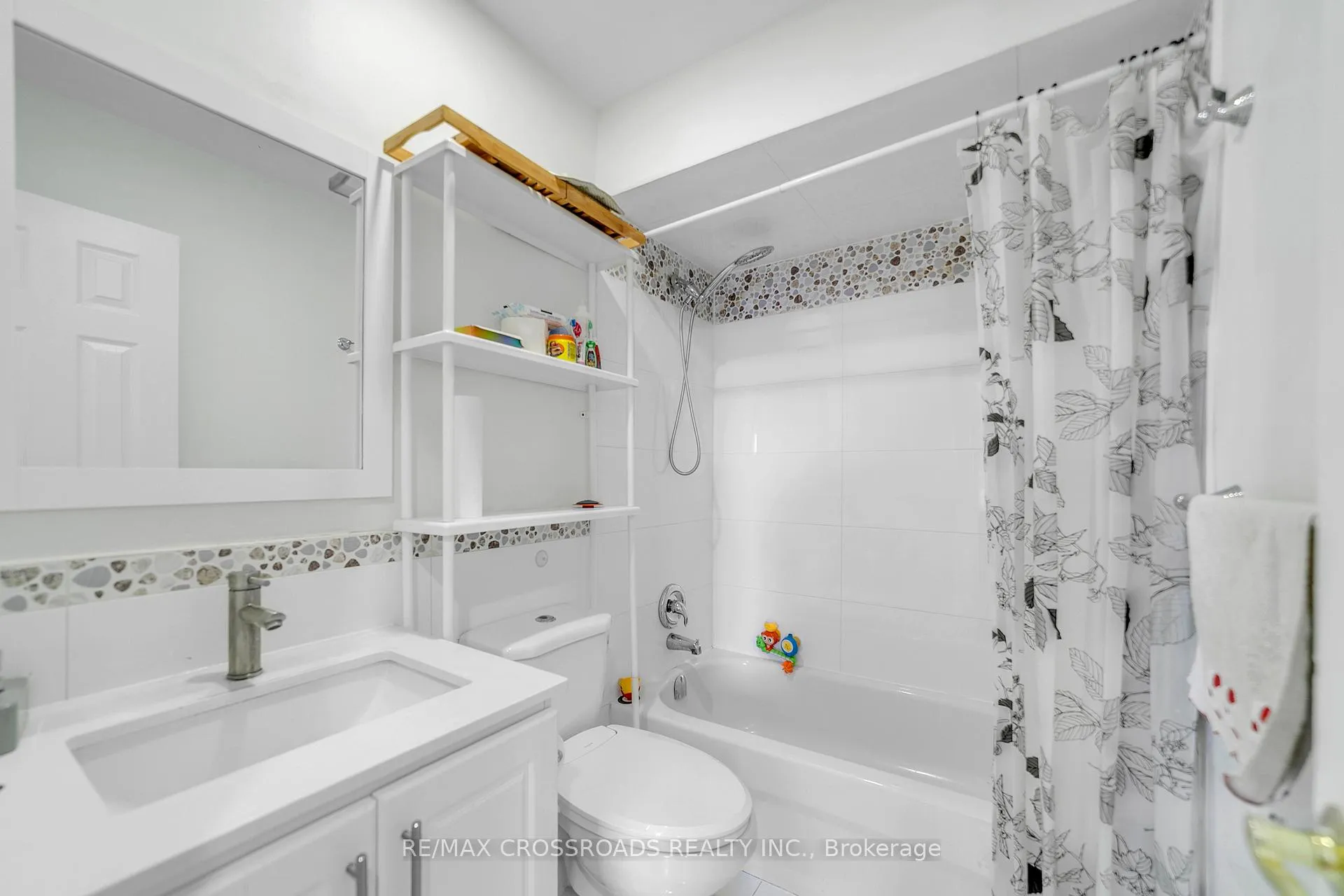 Photo 18 of 65 Creditstone Road, Brampton, Fletcher's Creek South — HOMEH