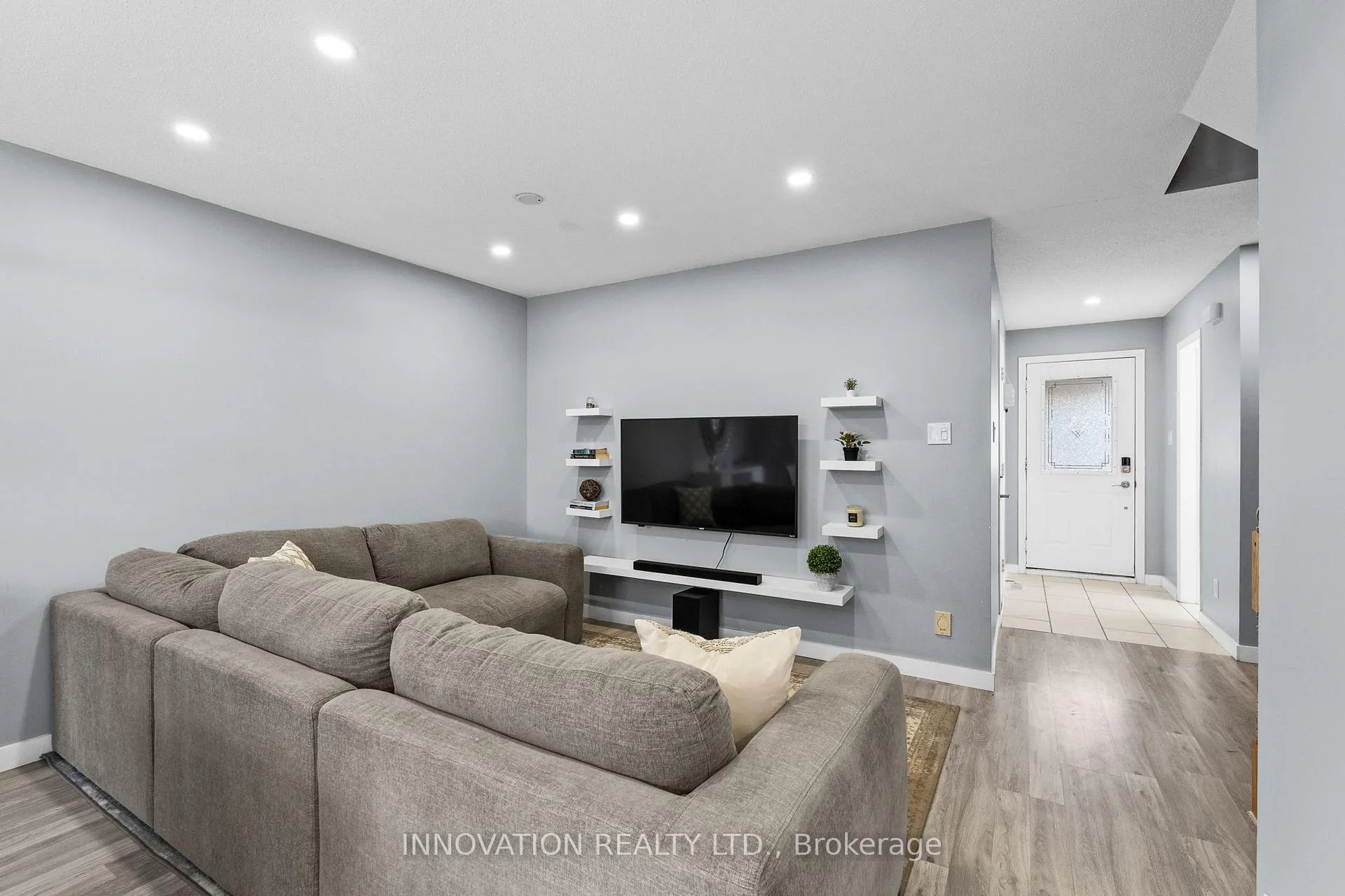 Photo 6 of 20 Banchory Crescent, Ottawa, Kanata - Morgan's Grant/South March — HOMEH