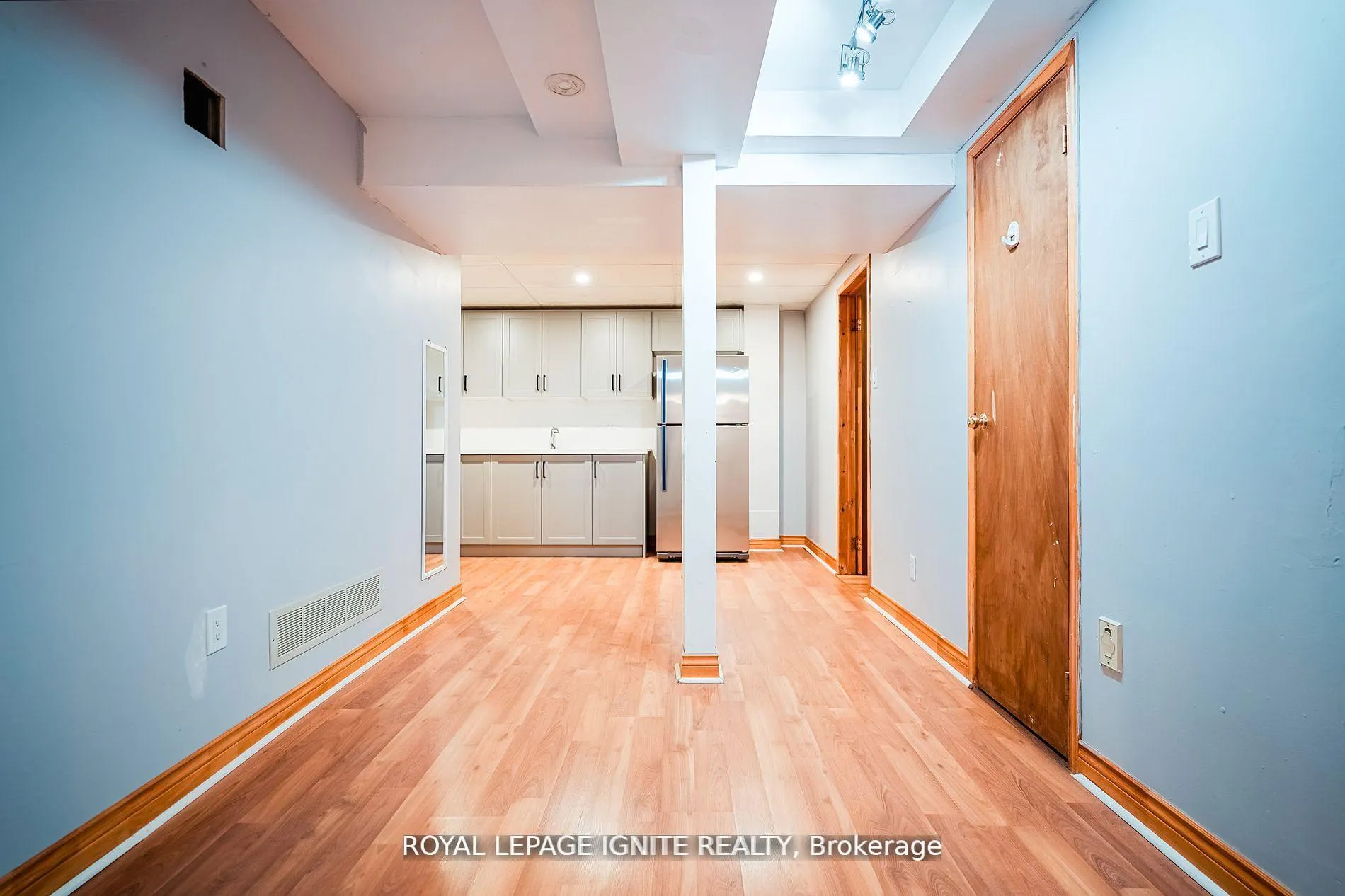 Photo 33 of 265 Wright Crescent, Ajax, Central — HOMEH