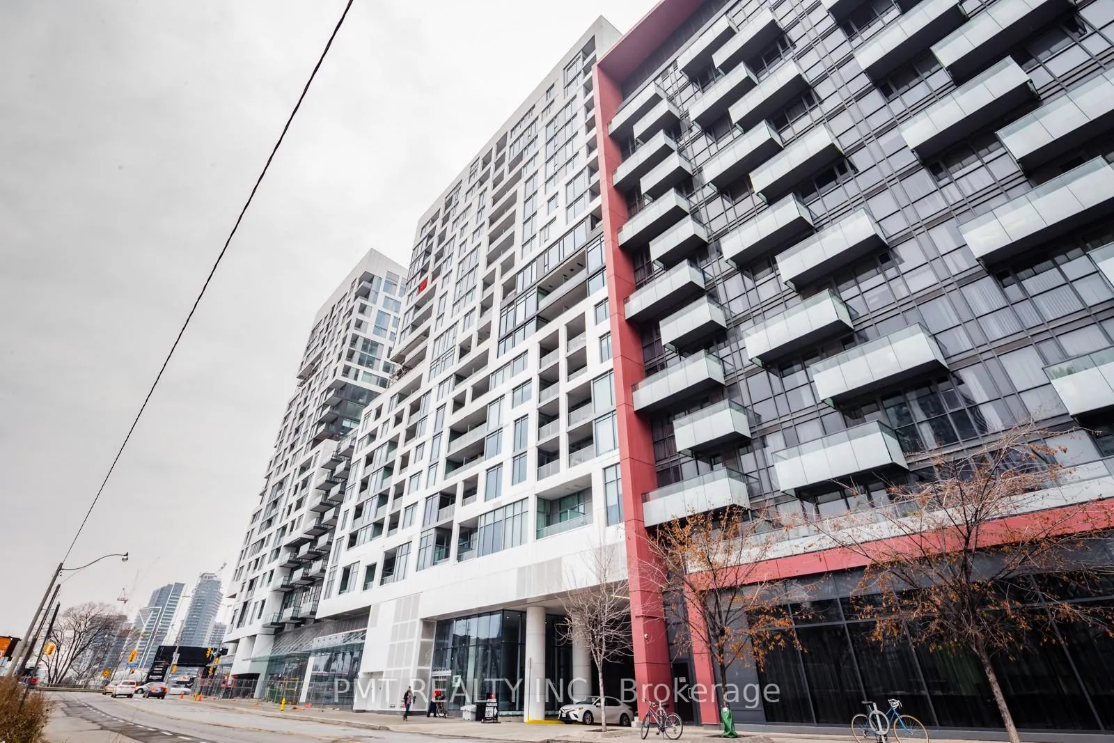 Front of Unit 1712, 27 Bathurst Street