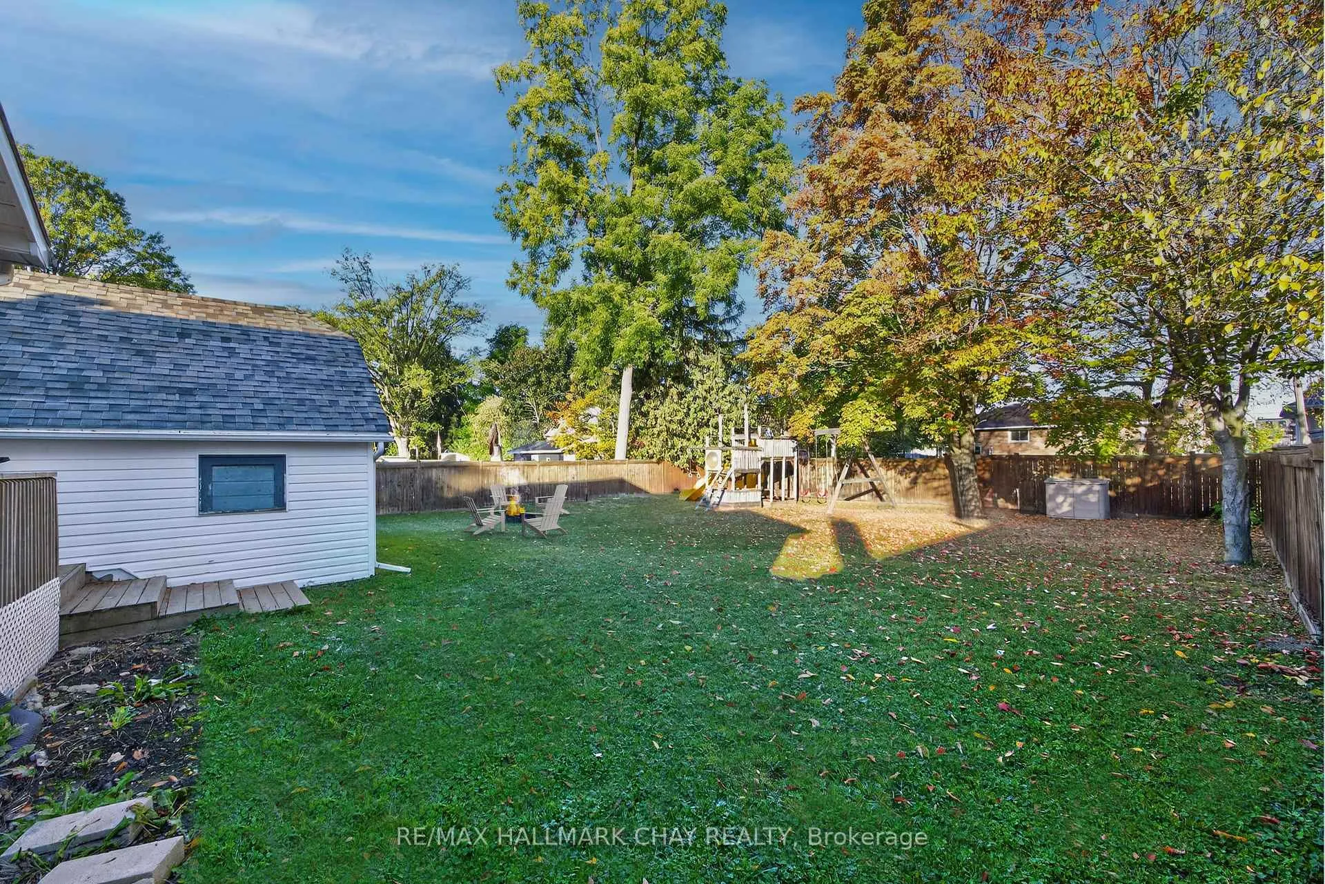Photo 32 of 8 John Street, Springwater, Elmvale — HOMEH