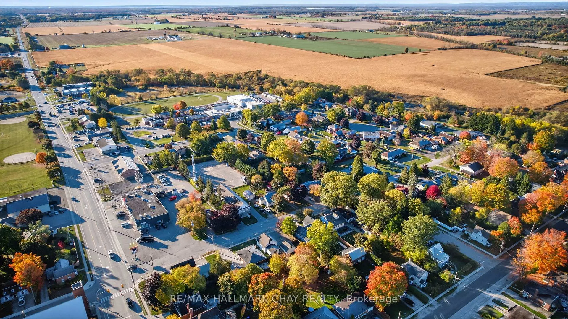 Photo 35 of 8 John Street, Springwater, Elmvale — HOMEH