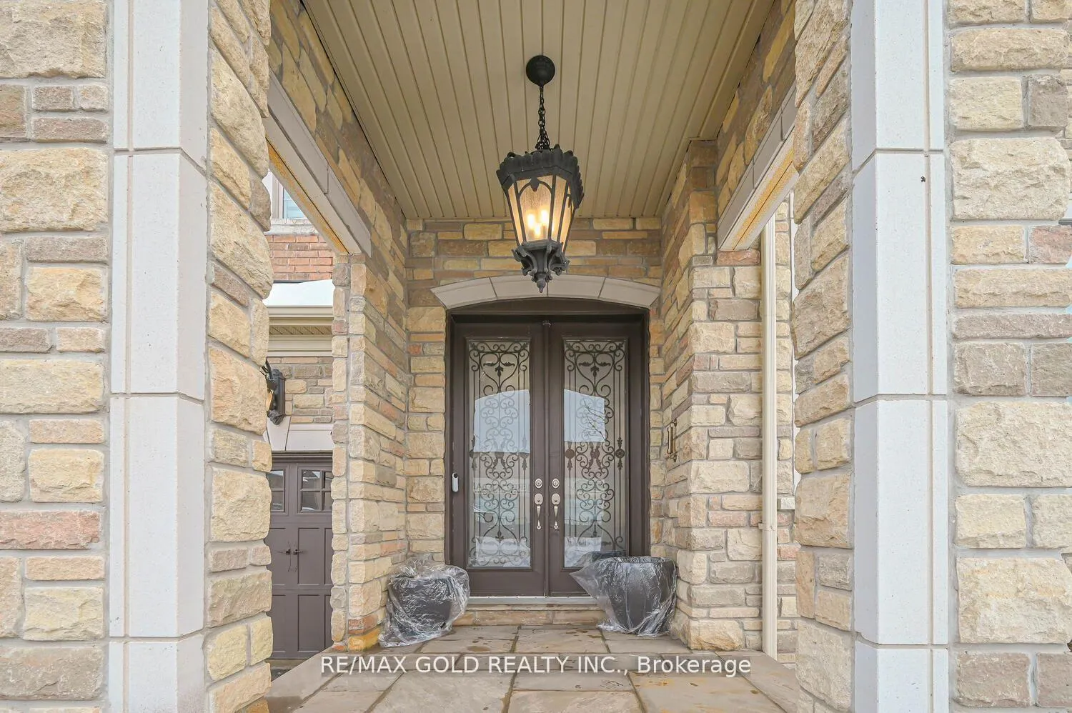 Photo 5 of 125 Squire Ellis Drive, Brampton, Toronto Gore Rural Estate — HOMEH