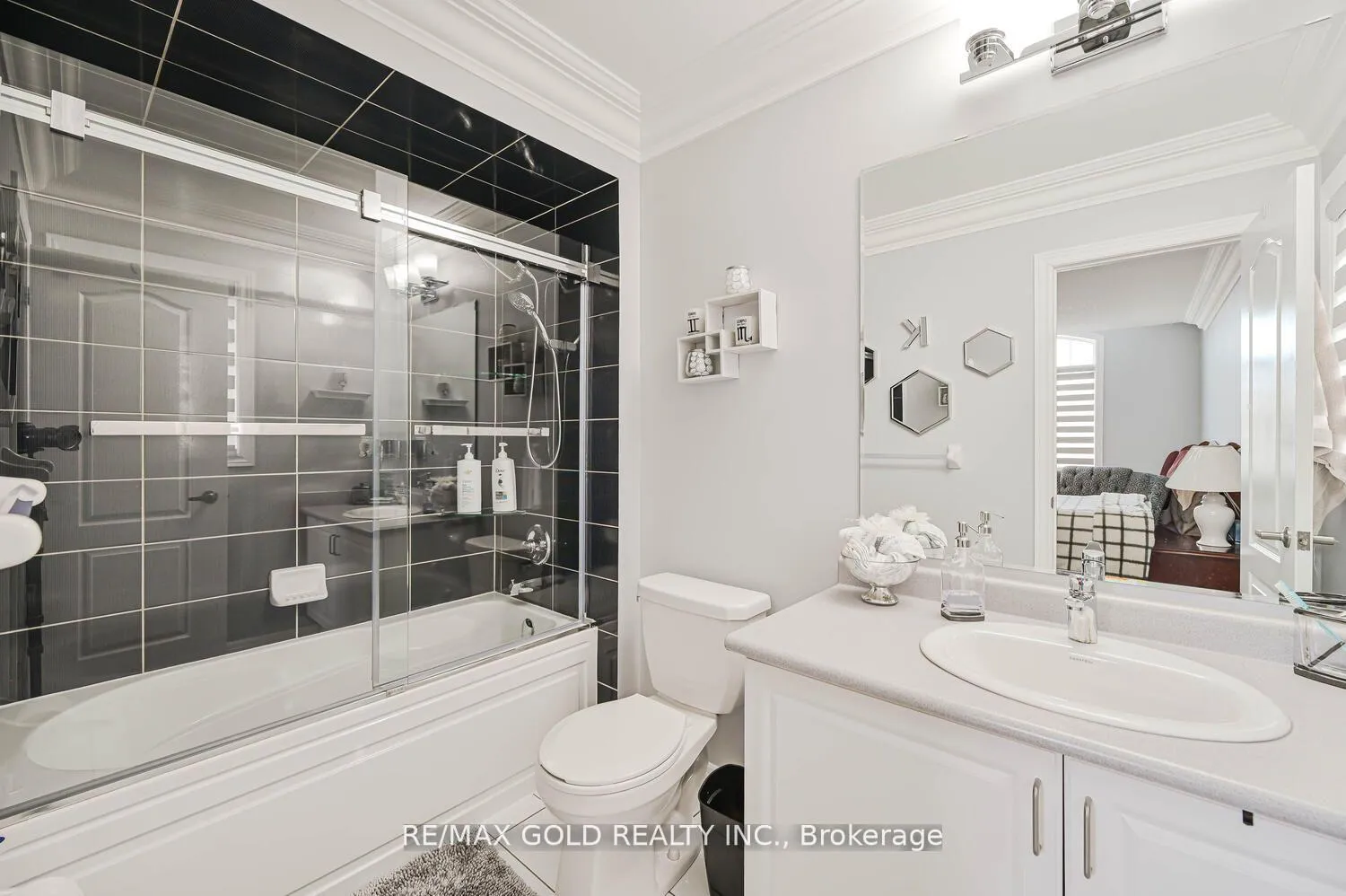 Photo 34 of 125 Squire Ellis Drive, Brampton, Toronto Gore Rural Estate — HOMEH
