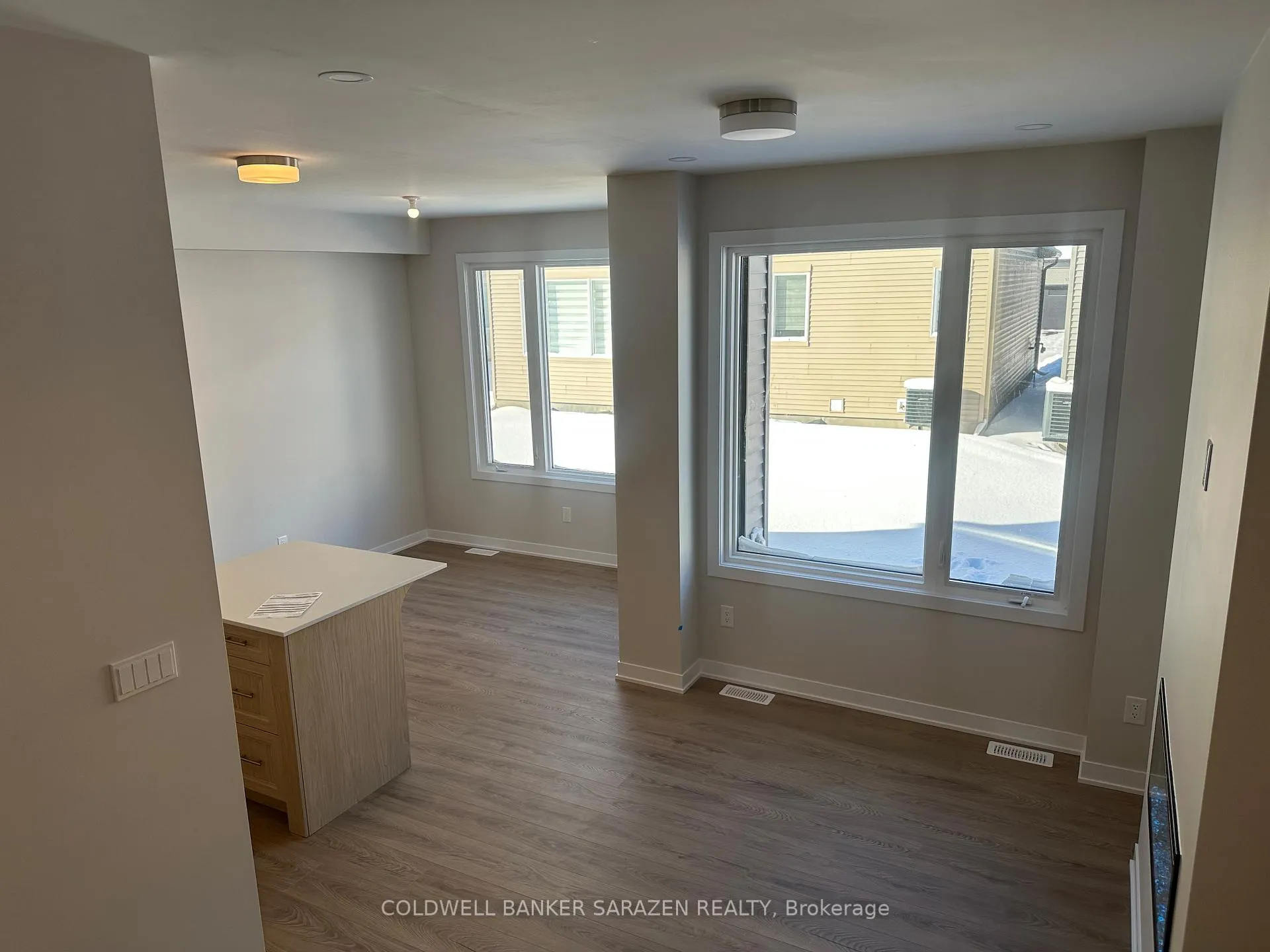 Photo 3 of 417 Les Emmerson Drive, Ottawa, Barrhaven - Heritage Park — HOMEH