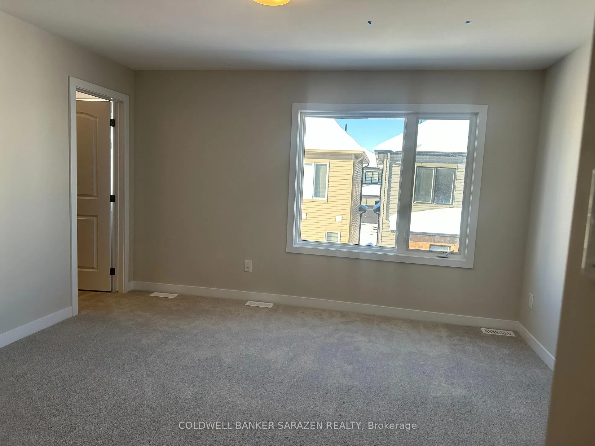 Photo 8 of 417 Les Emmerson Drive, Ottawa, Barrhaven - Heritage Park — HOMEH