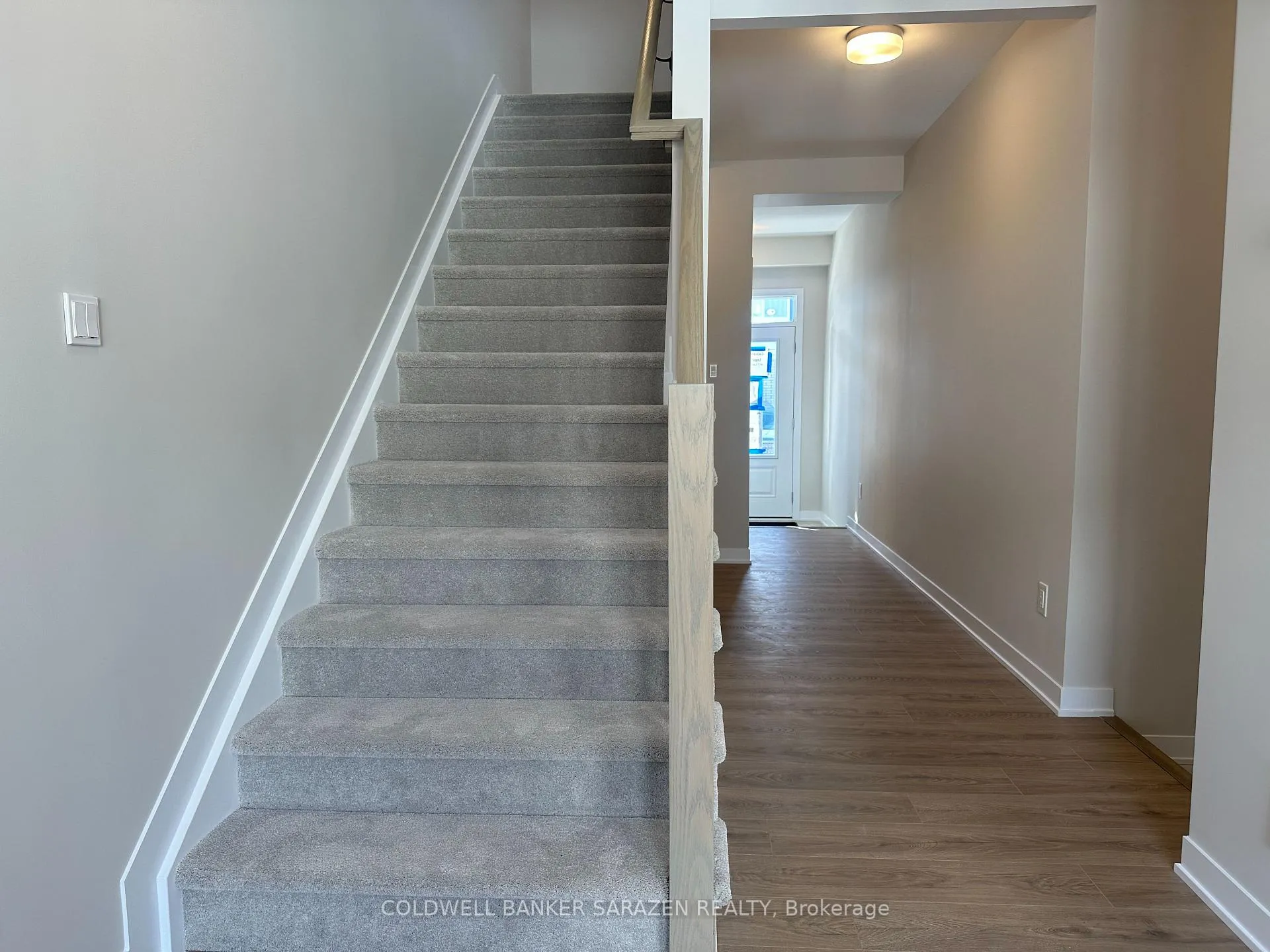 Photo 11 of 417 Les Emmerson Drive, Ottawa, Barrhaven - Heritage Park — HOMEH
