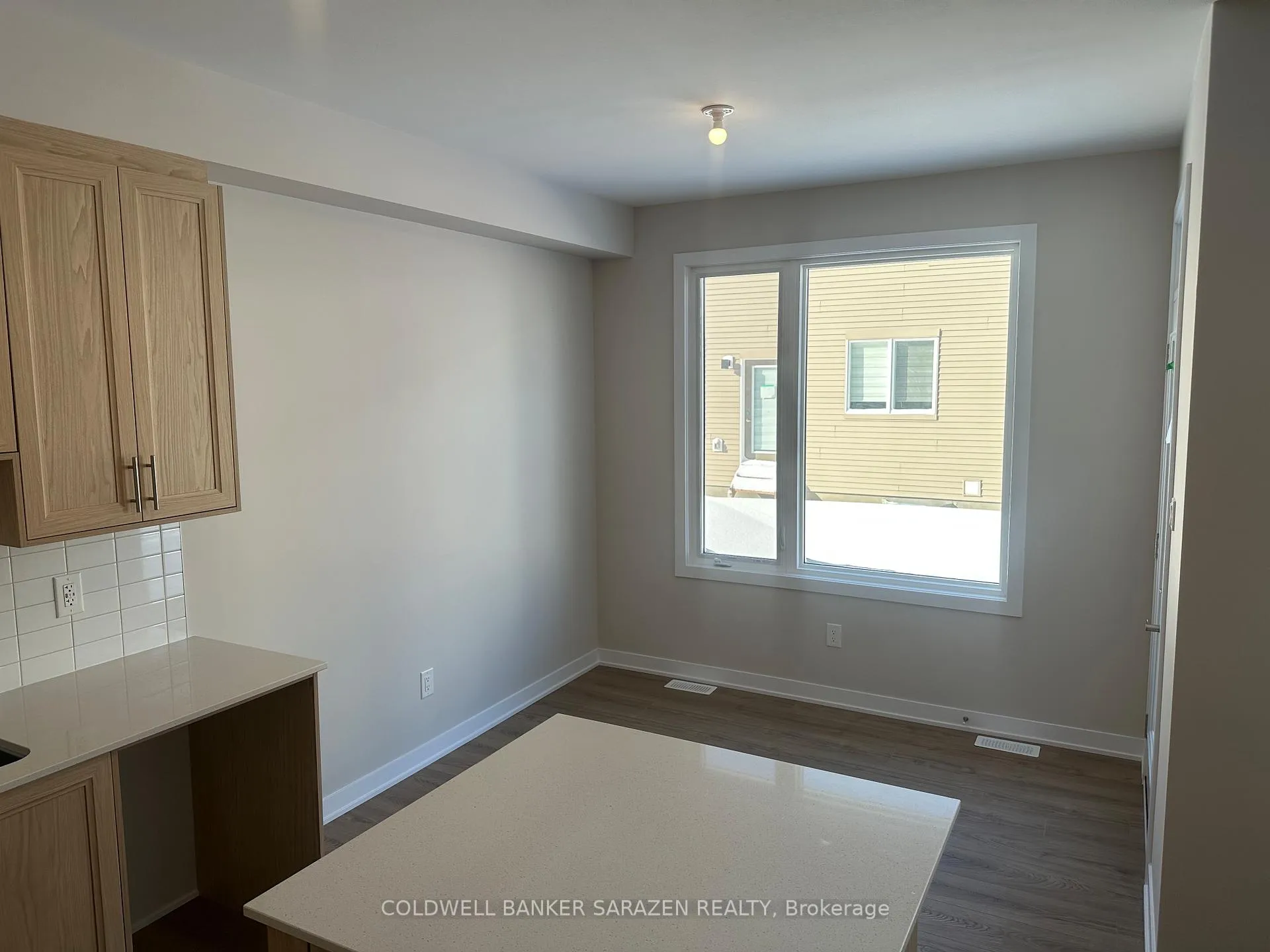 Photo 16 of 417 Les Emmerson Drive, Ottawa, Barrhaven - Heritage Park — HOMEH