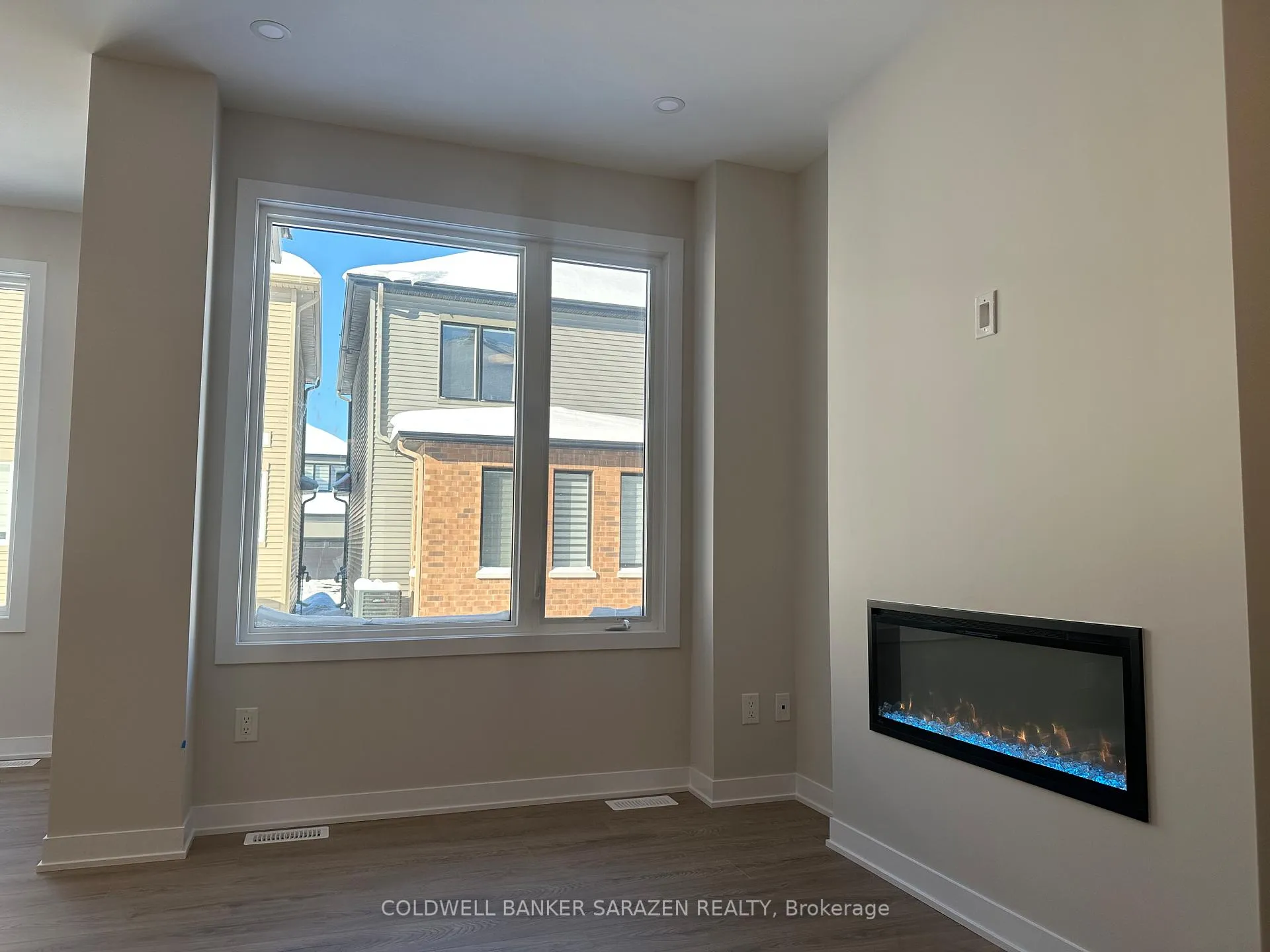 Photo 19 of 417 Les Emmerson Drive, Ottawa, Barrhaven - Heritage Park — HOMEH
