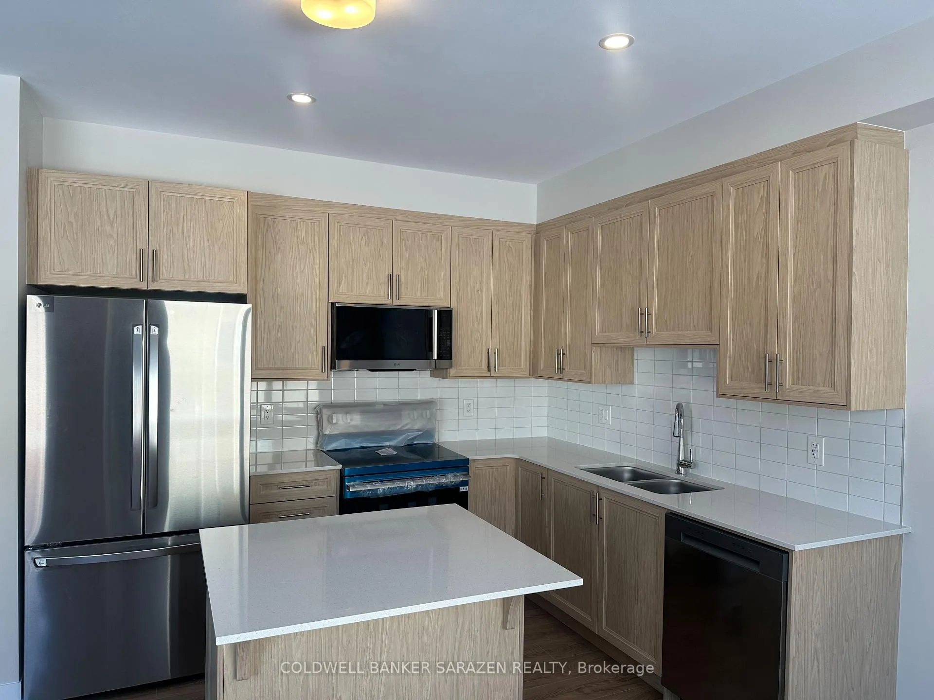 Photo 43 of 417 Les Emmerson Drive, Ottawa, Barrhaven - Heritage Park — HOMEH