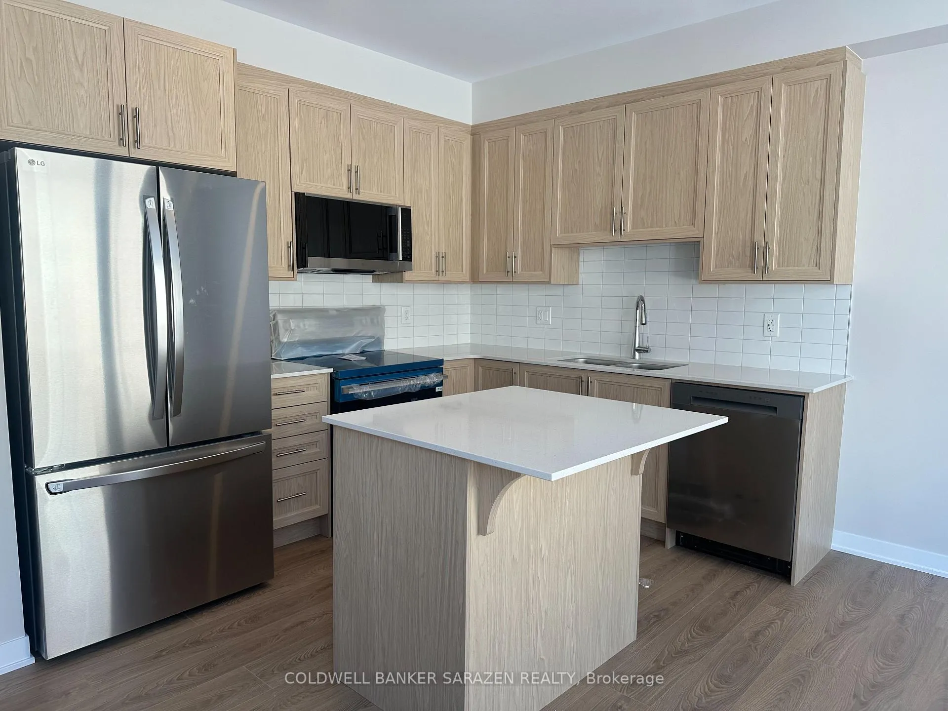 Photo 47 of 417 Les Emmerson Drive, Ottawa, Barrhaven - Heritage Park — HOMEH