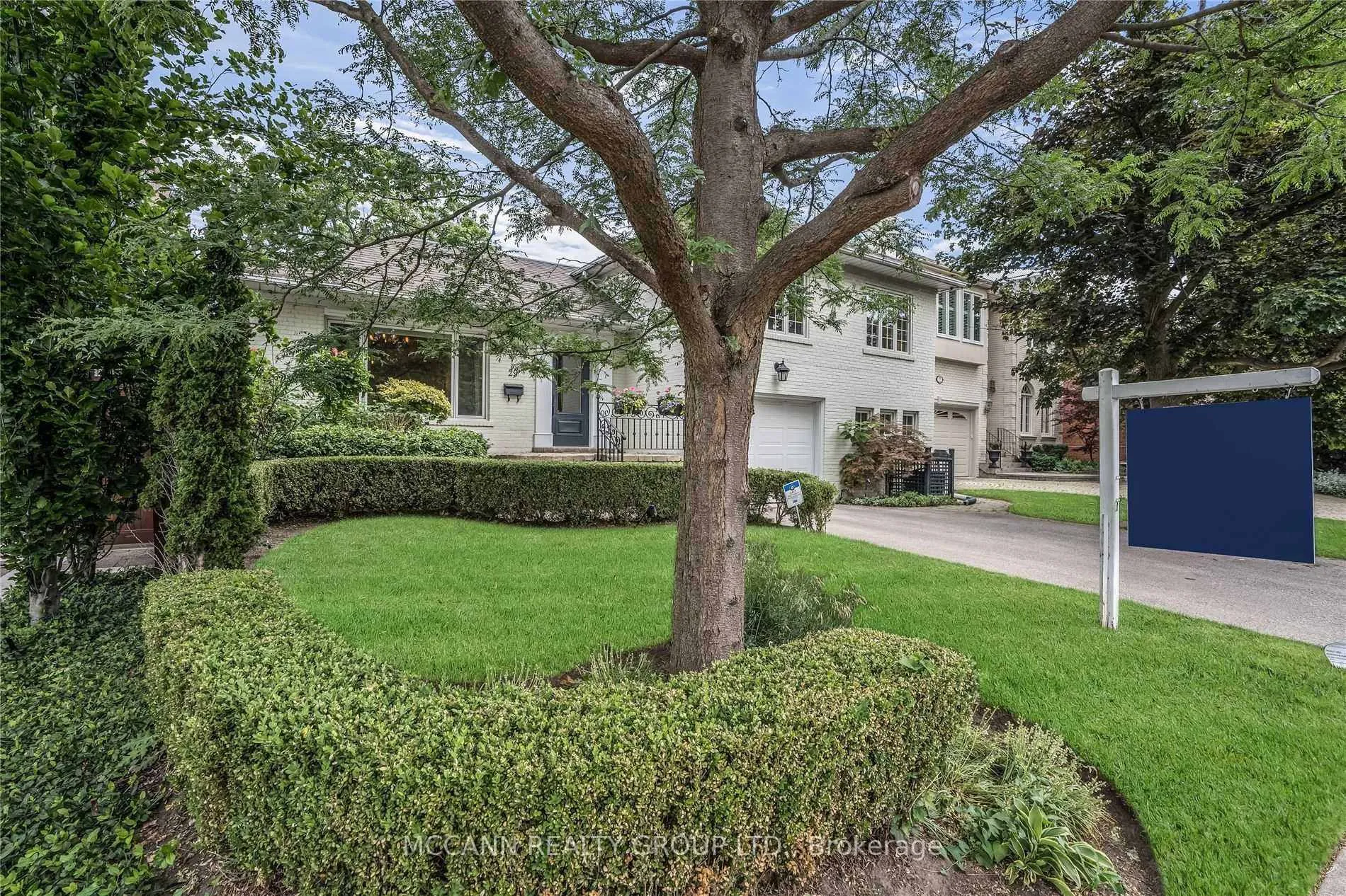 Photo 2 of 29 Glen Rush Boulevard, Toronto, Bedford Park-Nortown — HOMEH