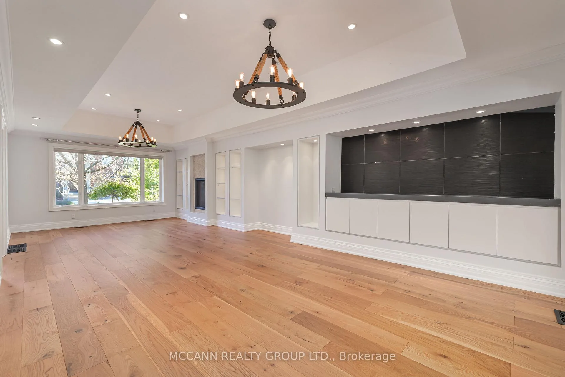 Photo 9 of 29 Glen Rush Boulevard, Toronto, Bedford Park-Nortown — HOMEH