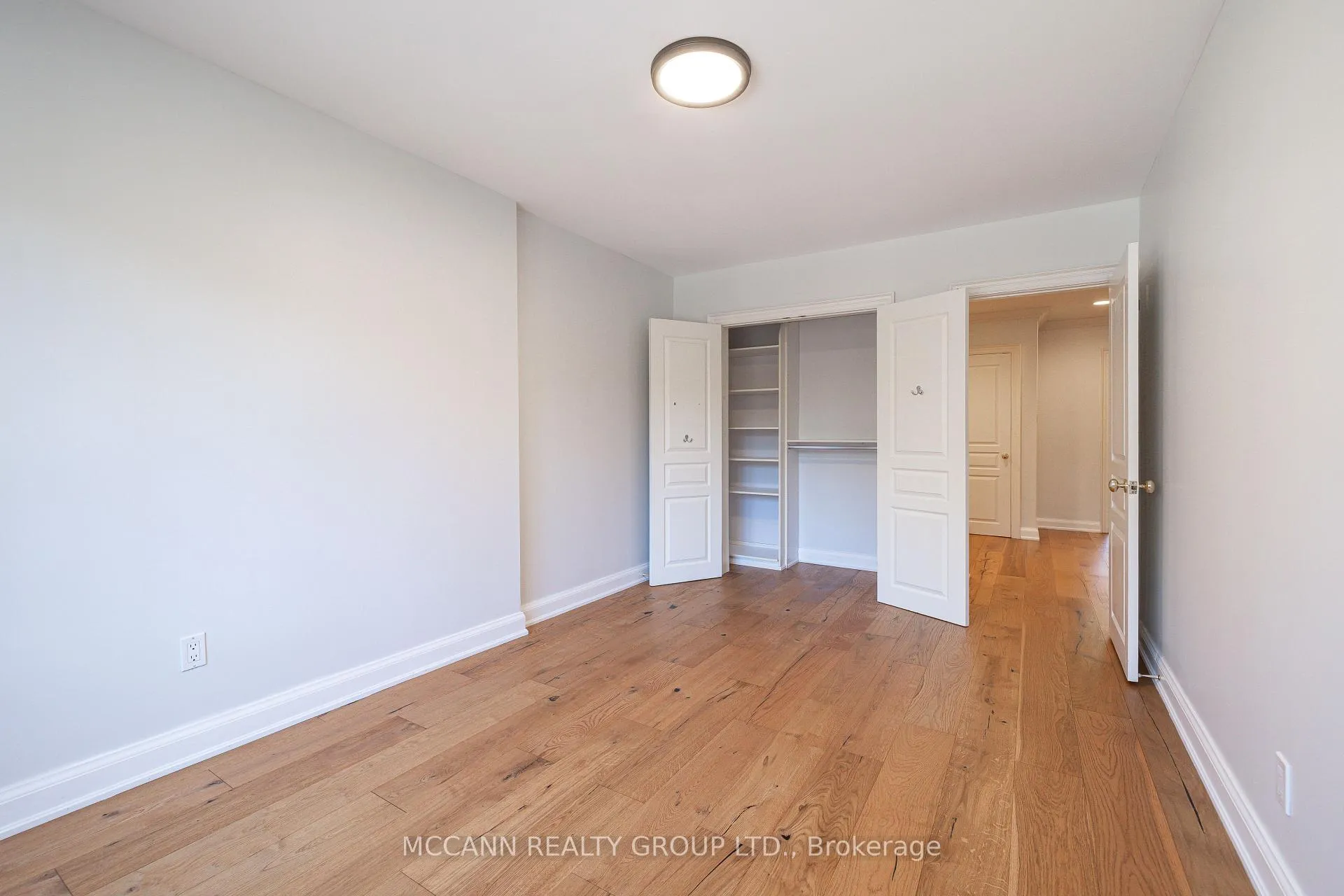 Photo 17 of 29 Glen Rush Boulevard, Toronto, Bedford Park-Nortown — HOMEH