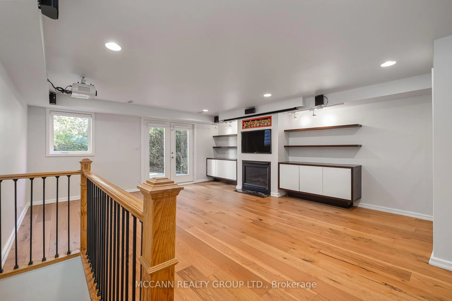 Photo 19 of 29 Glen Rush Boulevard, Toronto, Bedford Park-Nortown — HOMEH