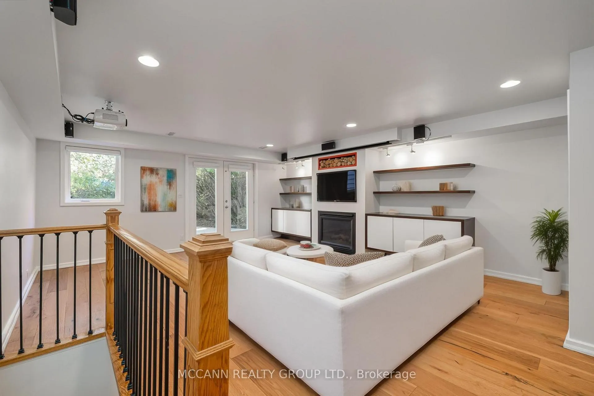 Photo 28 of 29 Glen Rush Boulevard, Toronto, Bedford Park-Nortown — HOMEH