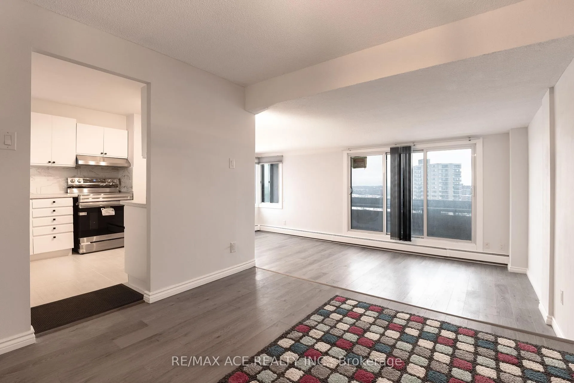 Photo 6 of Unit 1506, 1171 Ambleside Drive, Ottawa, Woodroffe — HOMEH