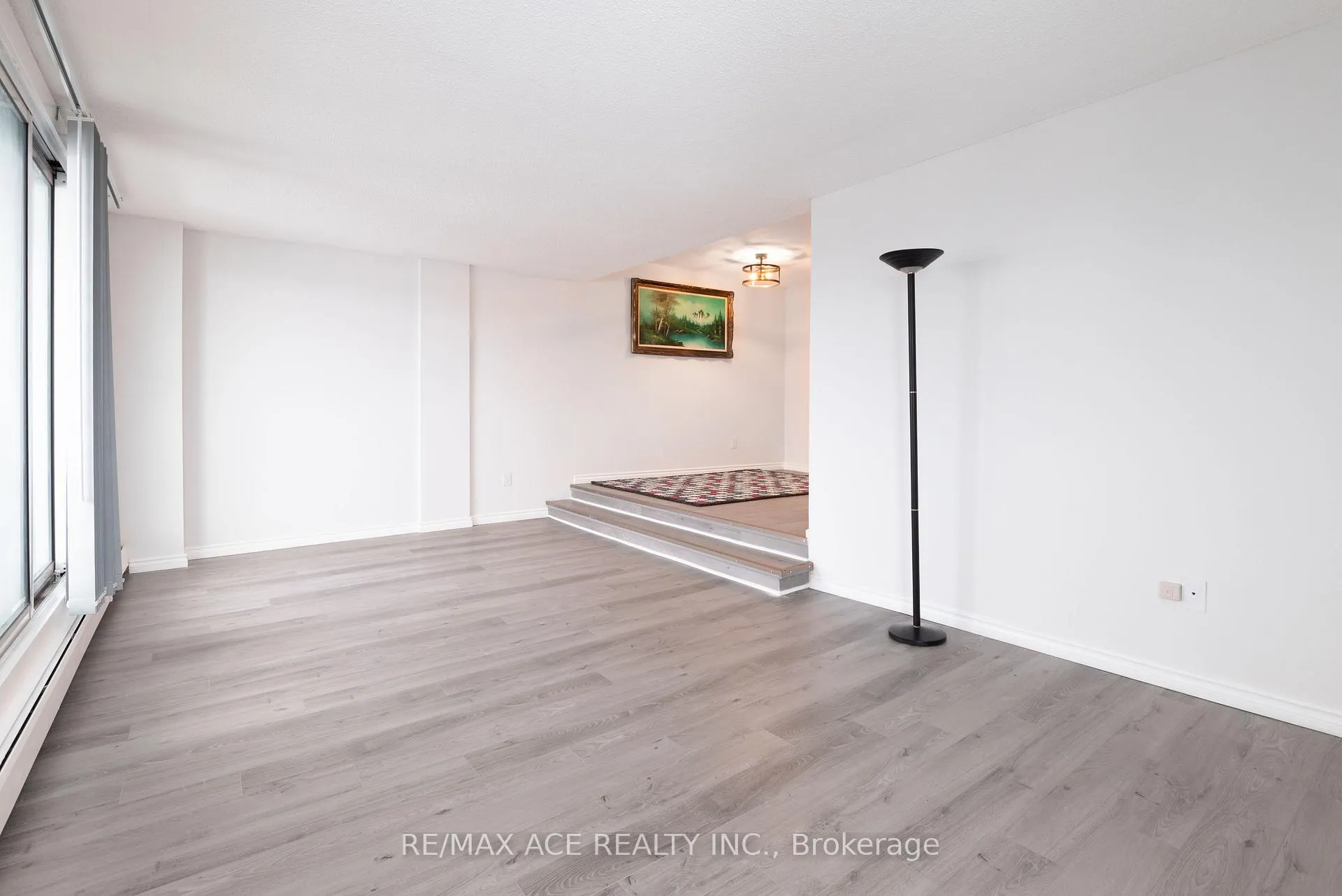 Photo 10 of Unit 1506, 1171 Ambleside Drive, Ottawa, Woodroffe — HOMEH
