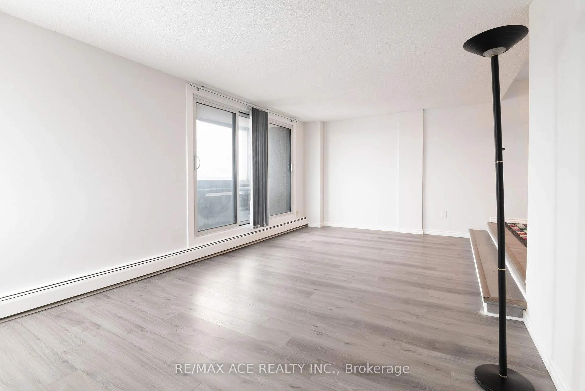 Photo 11 of Unit 1506, 1171 Ambleside Drive, Ottawa, Woodroffe — HOMEH