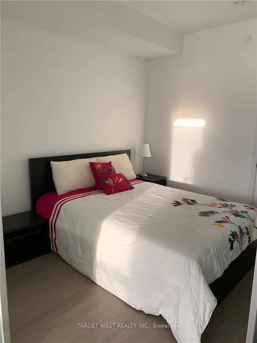 Photo 8 of Unit 1014, 57 St. Joseph Street, Toronto, Bay Street Corridor — HOMEH