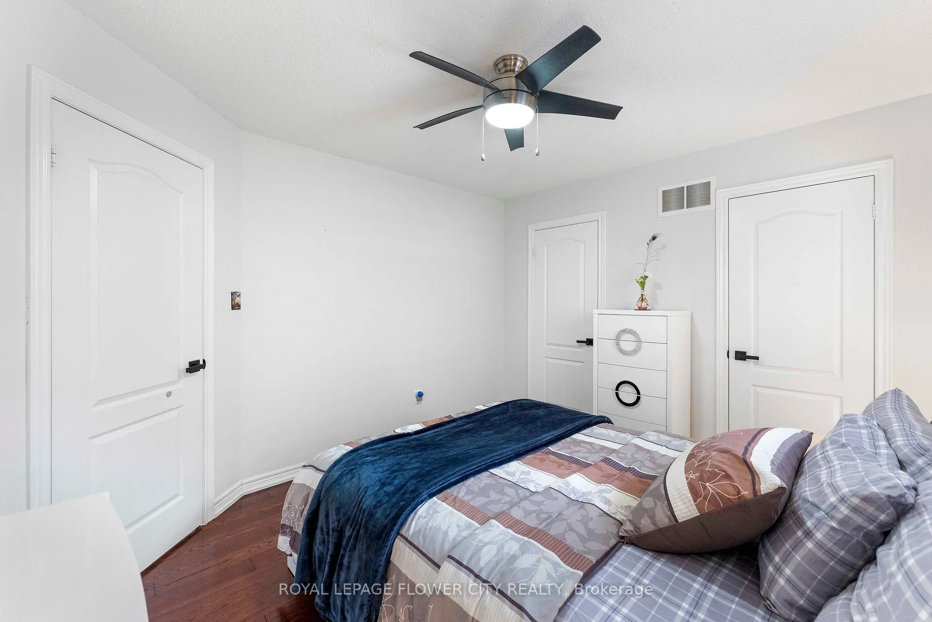 Photo 17 of 91 Abitibi Lake Drive, Brampton, Sandringham-Wellington — HOMEH