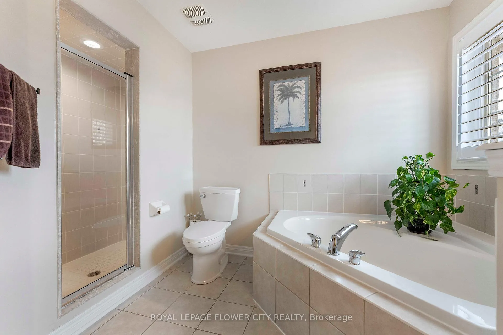 Photo 26 of 91 Abitibi Lake Drive, Brampton, Sandringham-Wellington — HOMEH