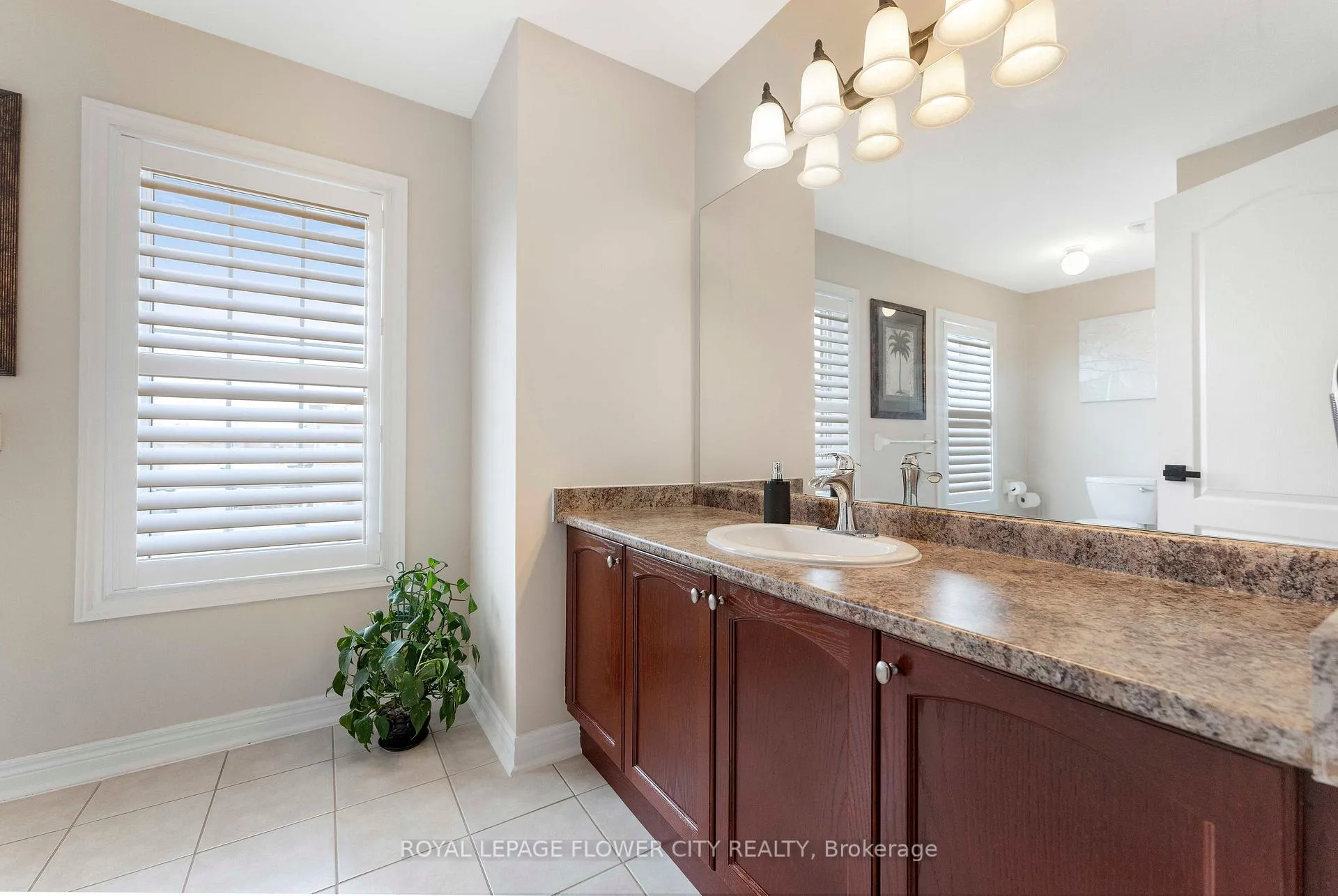 Photo 28 of 91 Abitibi Lake Drive, Brampton, Sandringham-Wellington — HOMEH