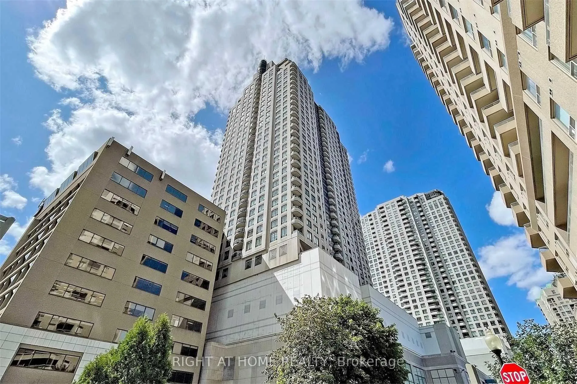 Front of Unit 1801, 8 Hillcrest Avenue