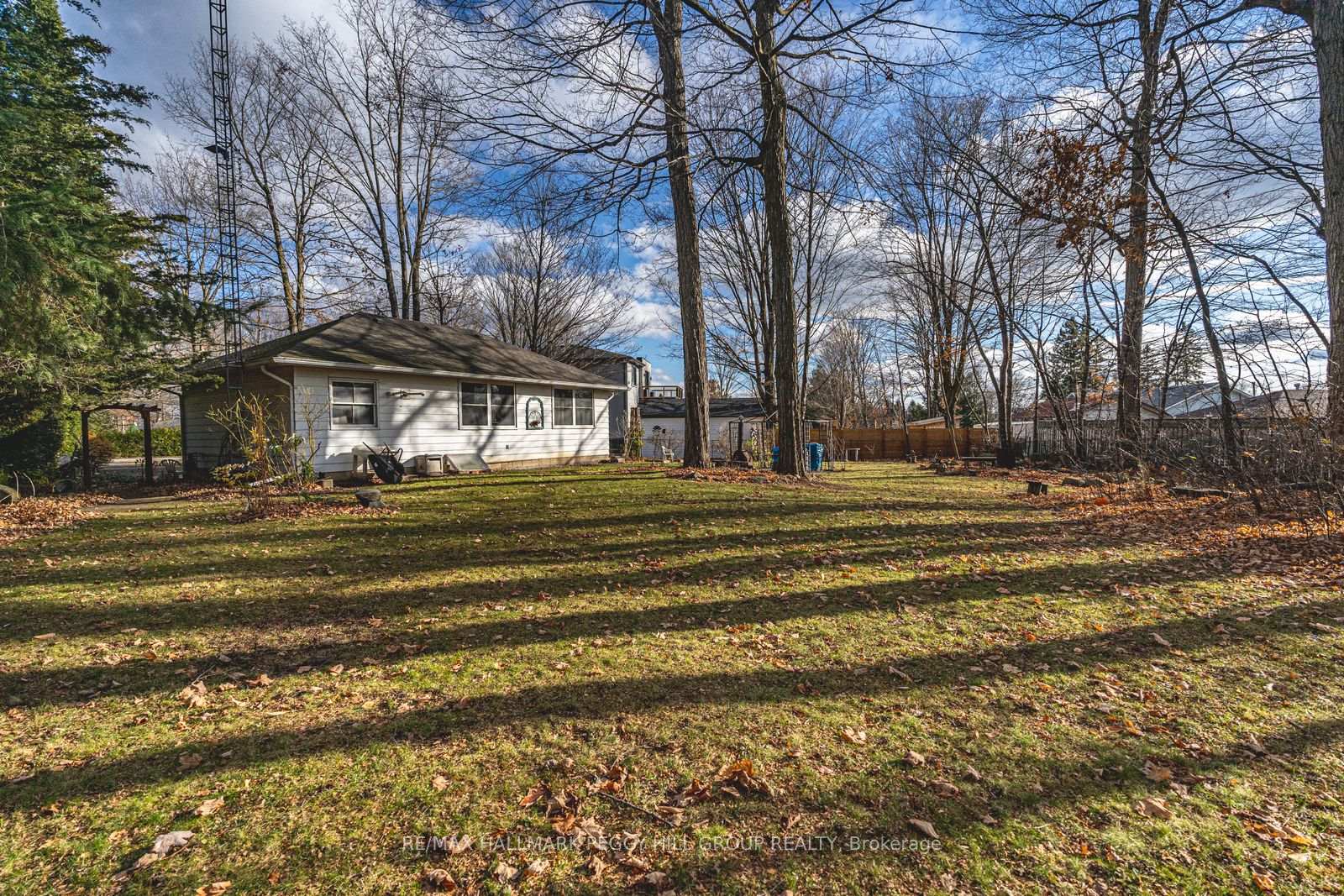 Photo 17 of 2016 Kate Avenue, Innisfil, Alcona — HOMEH
