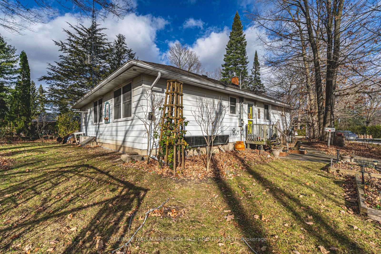 Photo 18 of 2016 Kate Avenue, Innisfil, Alcona — HOMEH
