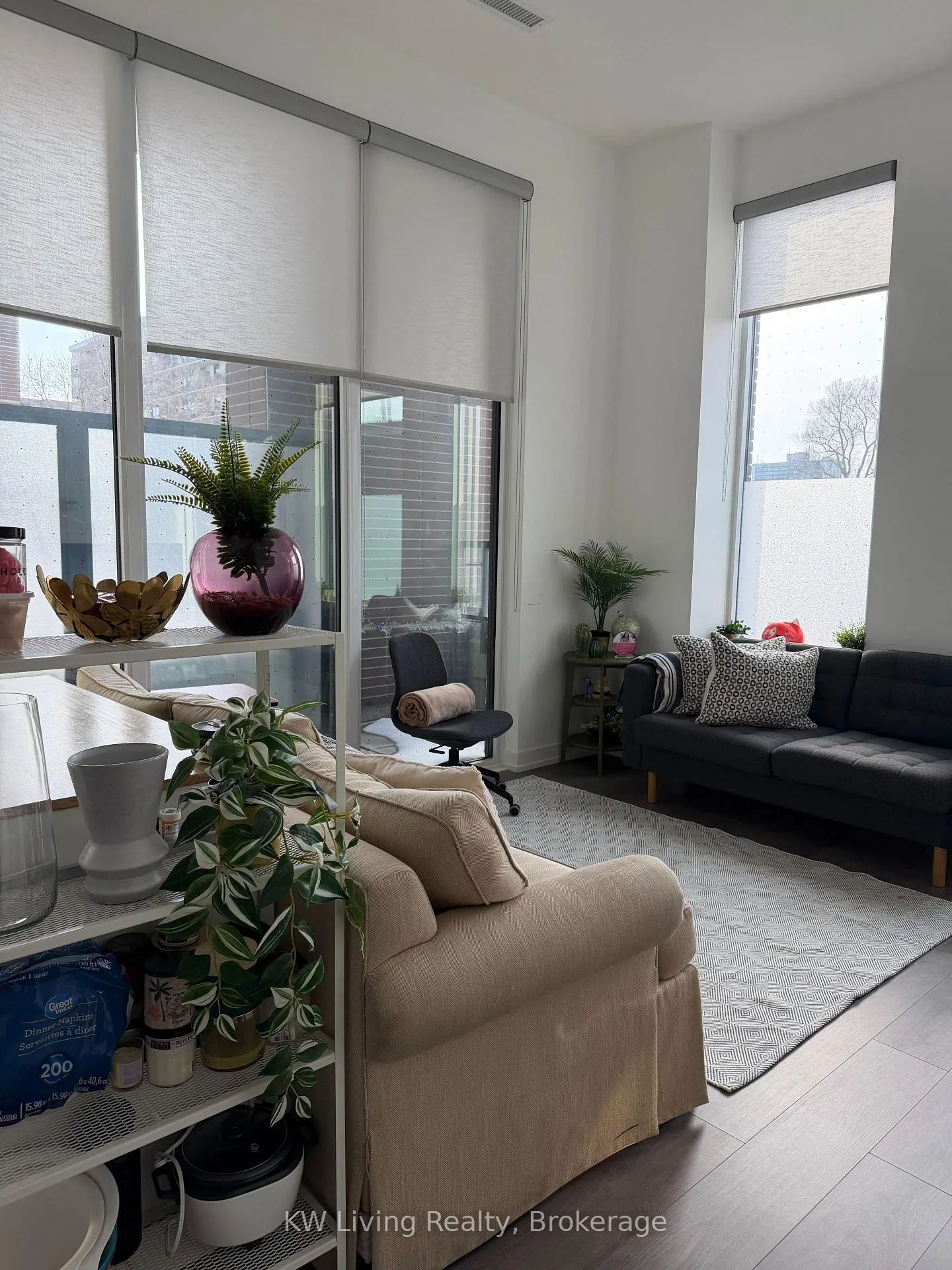 Photo 4 of Unit 211, 270 Dufferin Street, Toronto, South Parkdale — HOMEH