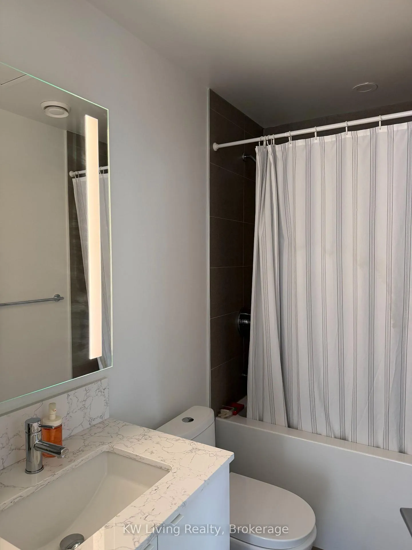Photo 8 of Unit 211, 270 Dufferin Street, Toronto, South Parkdale — HOMEH