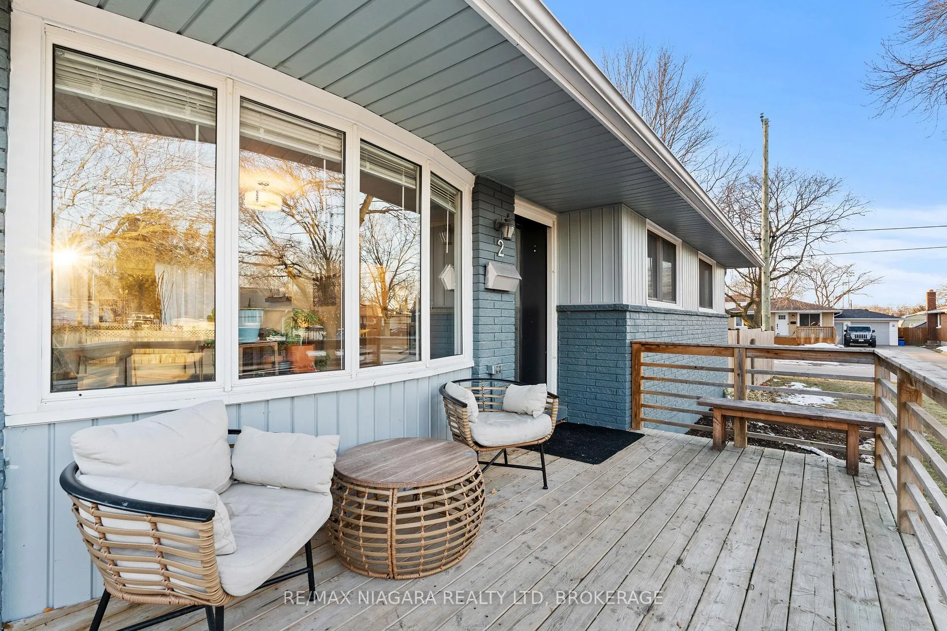 Photo 3 of 2 Highcourt Crescent, St. Catharines, Vine/Linwell — HOMEH