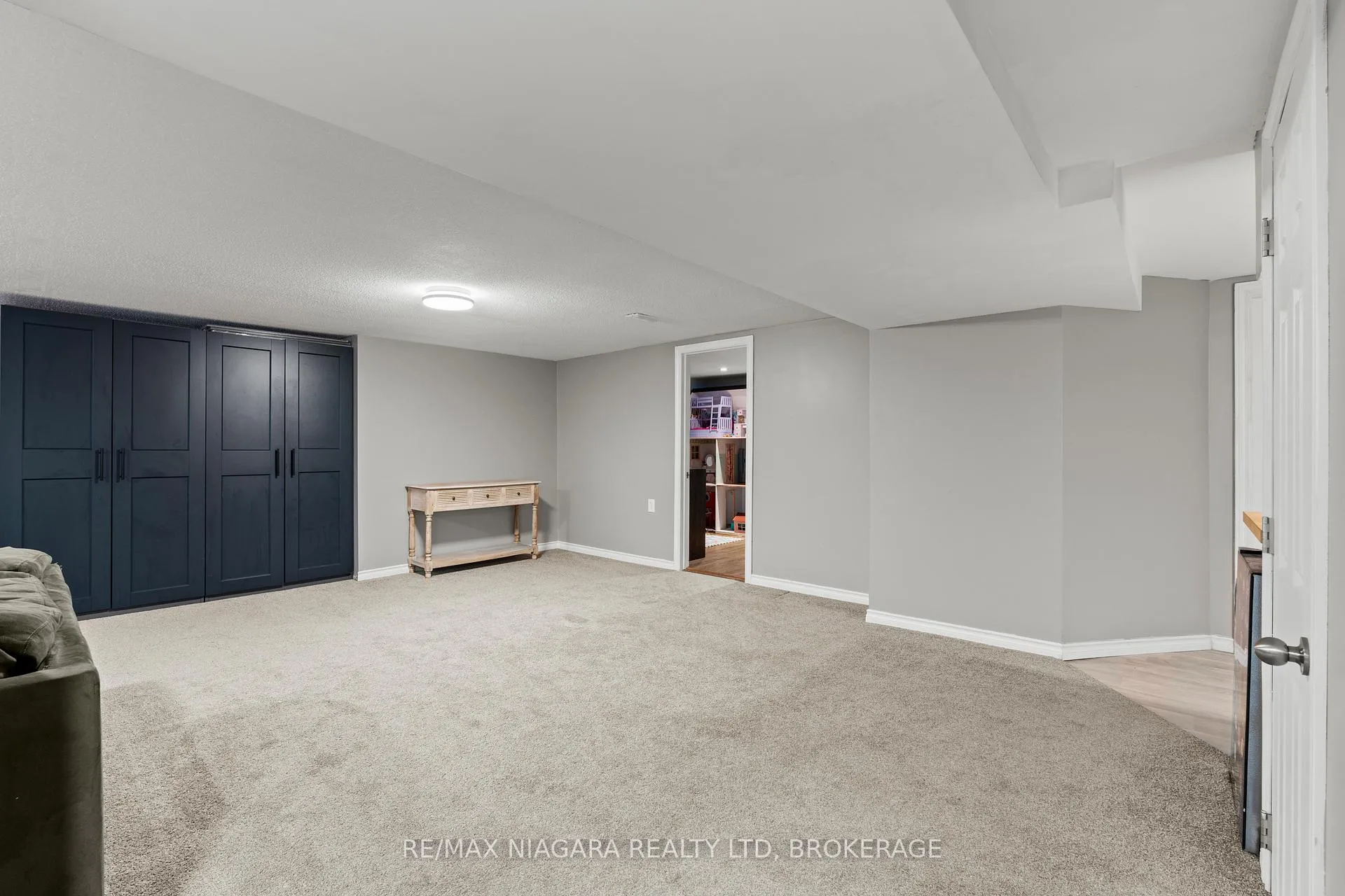 Photo 21 of 2 Highcourt Crescent, St. Catharines, Vine/Linwell — HOMEH