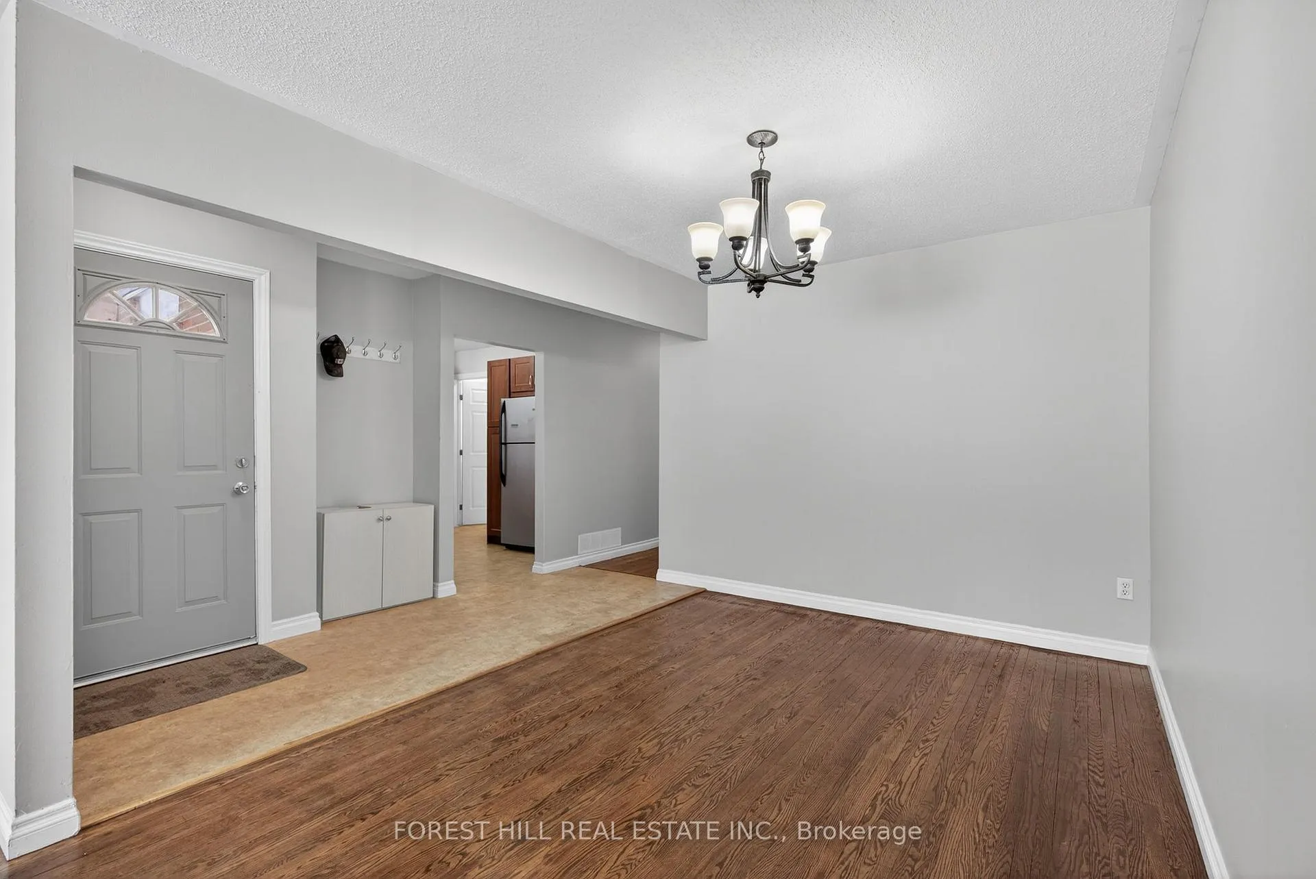 Photo 6 of 35 Daphne Crescent, Barrie, Cundles East — HOMEH