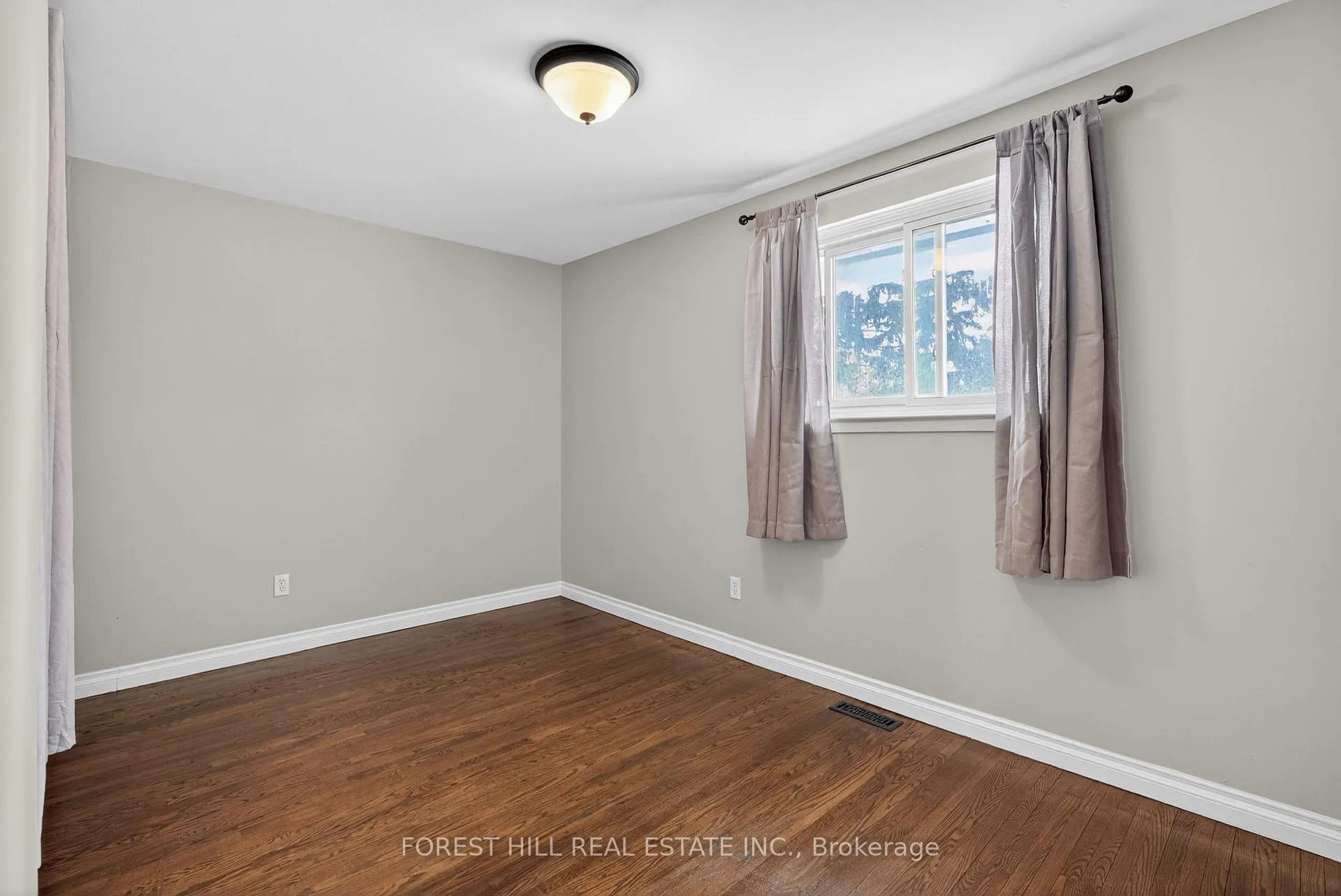 Photo 17 of 35 Daphne Crescent, Barrie, Cundles East — HOMEH