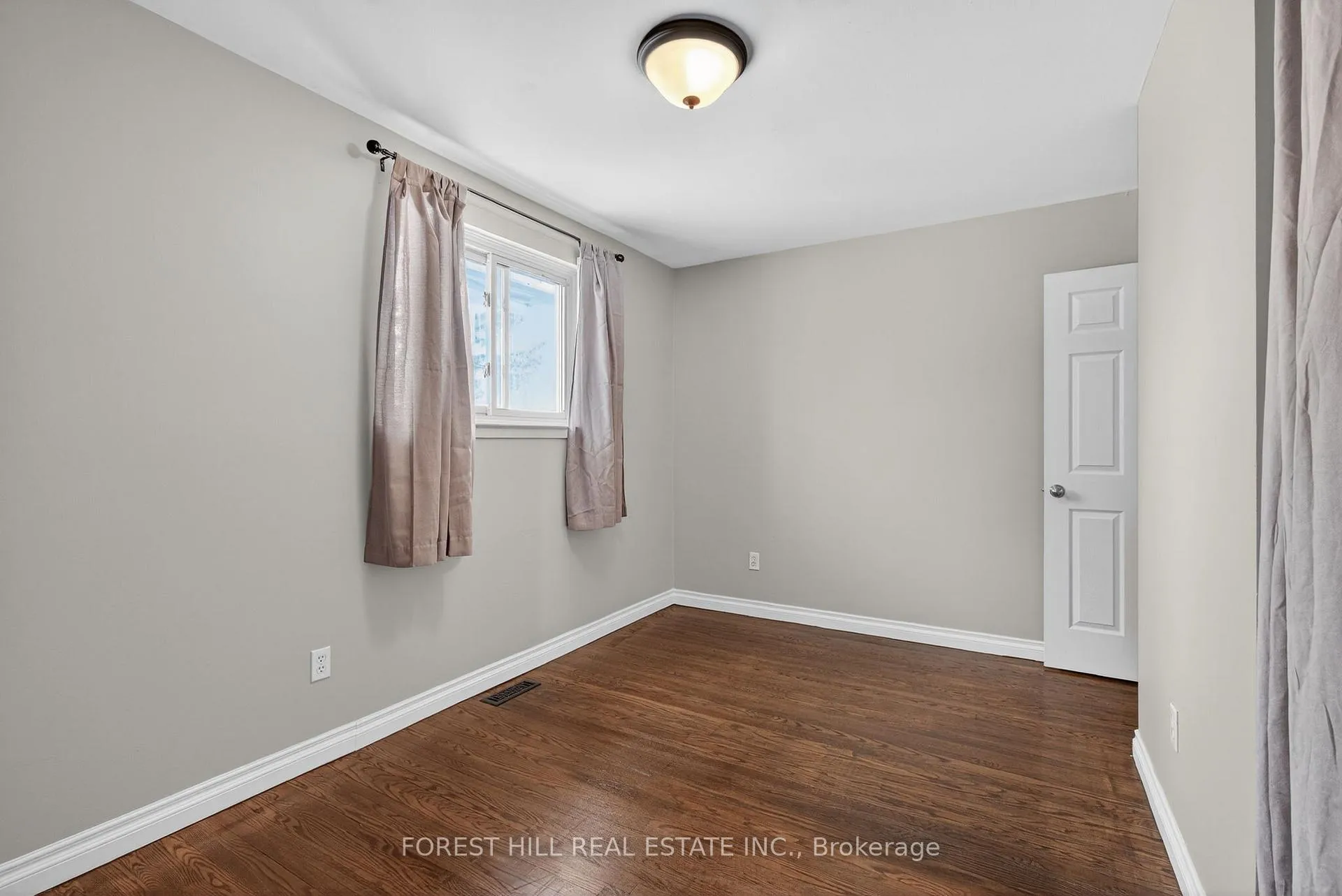 Photo 18 of 35 Daphne Crescent, Barrie, Cundles East — HOMEH