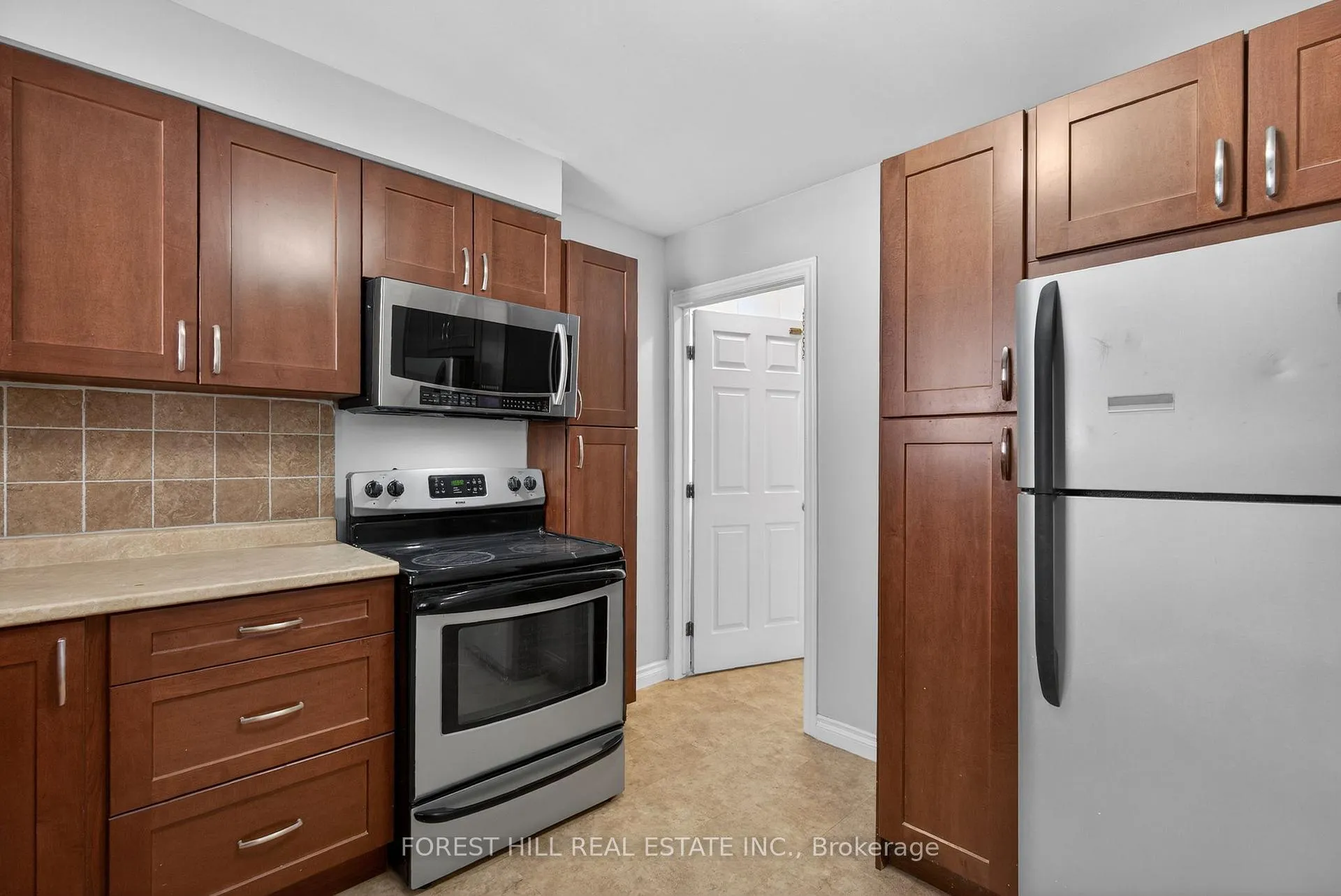 Photo 23 of 35 Daphne Crescent, Barrie, Cundles East — HOMEH