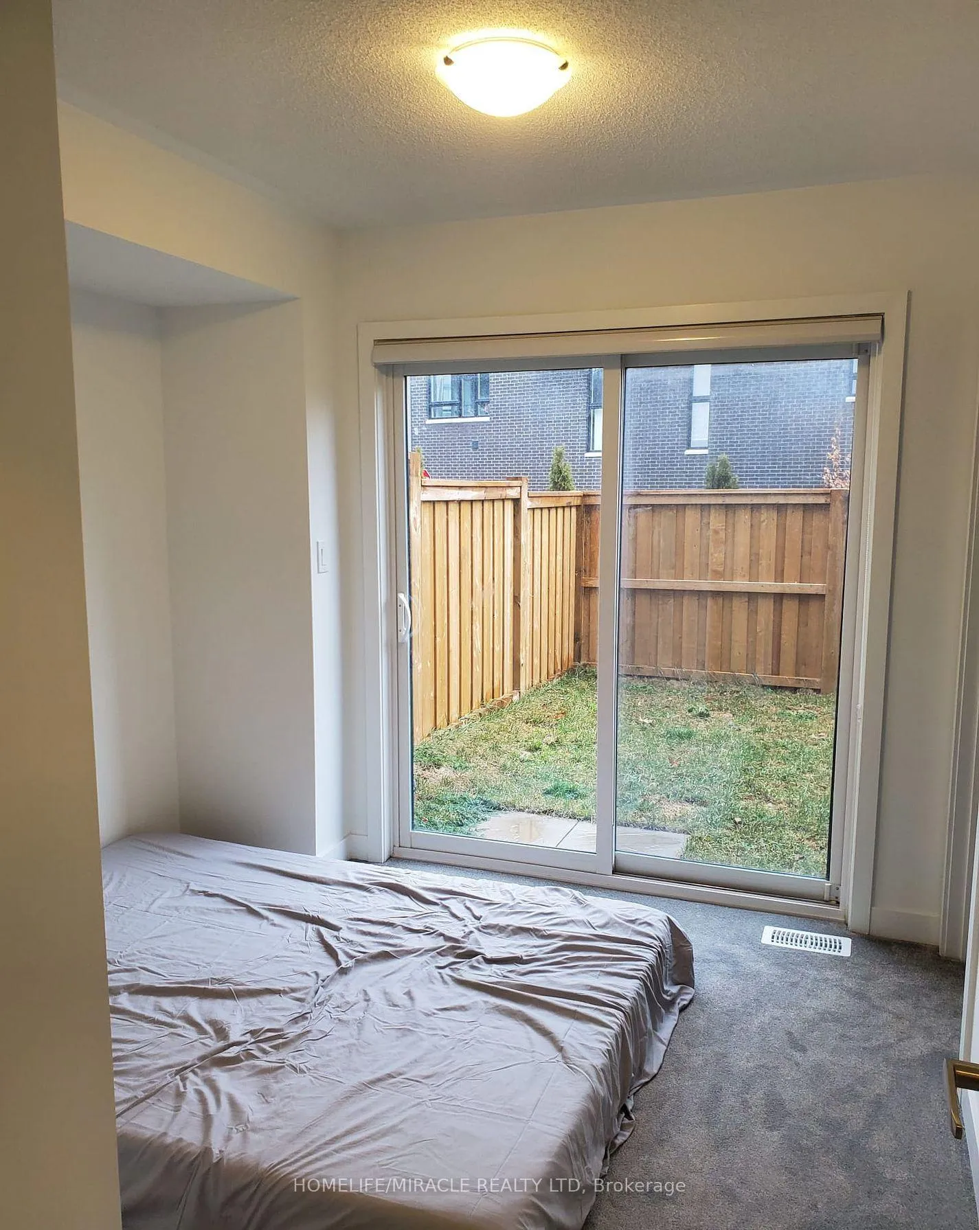 Photo 2 of 4904 Valera Road, Burlington, Alton — HOMEH